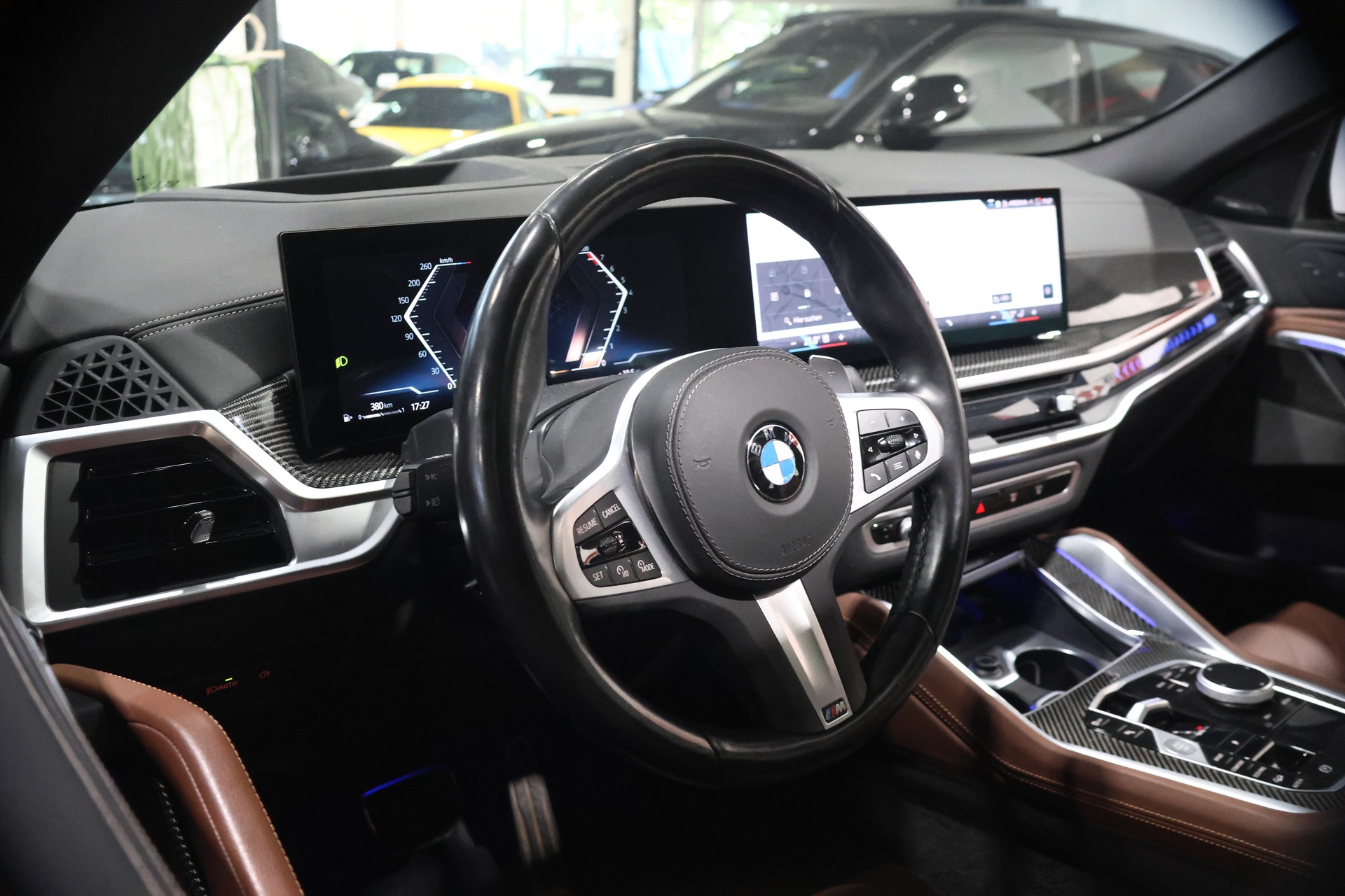BMW X6 40i xDrive M-SPORT CH FAHRZEUG AUS 1. HAND-image-12