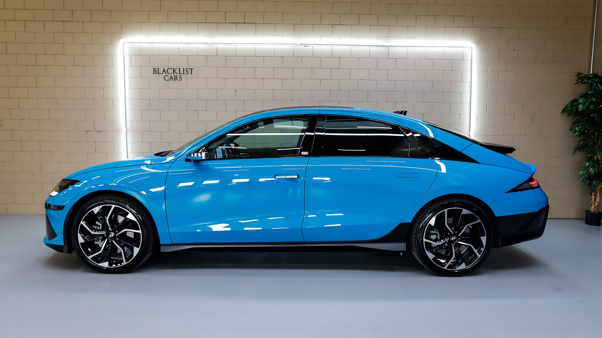 HYUNDAI Ioniq 6 77kWh Vertex 4WD-showroom-element-3