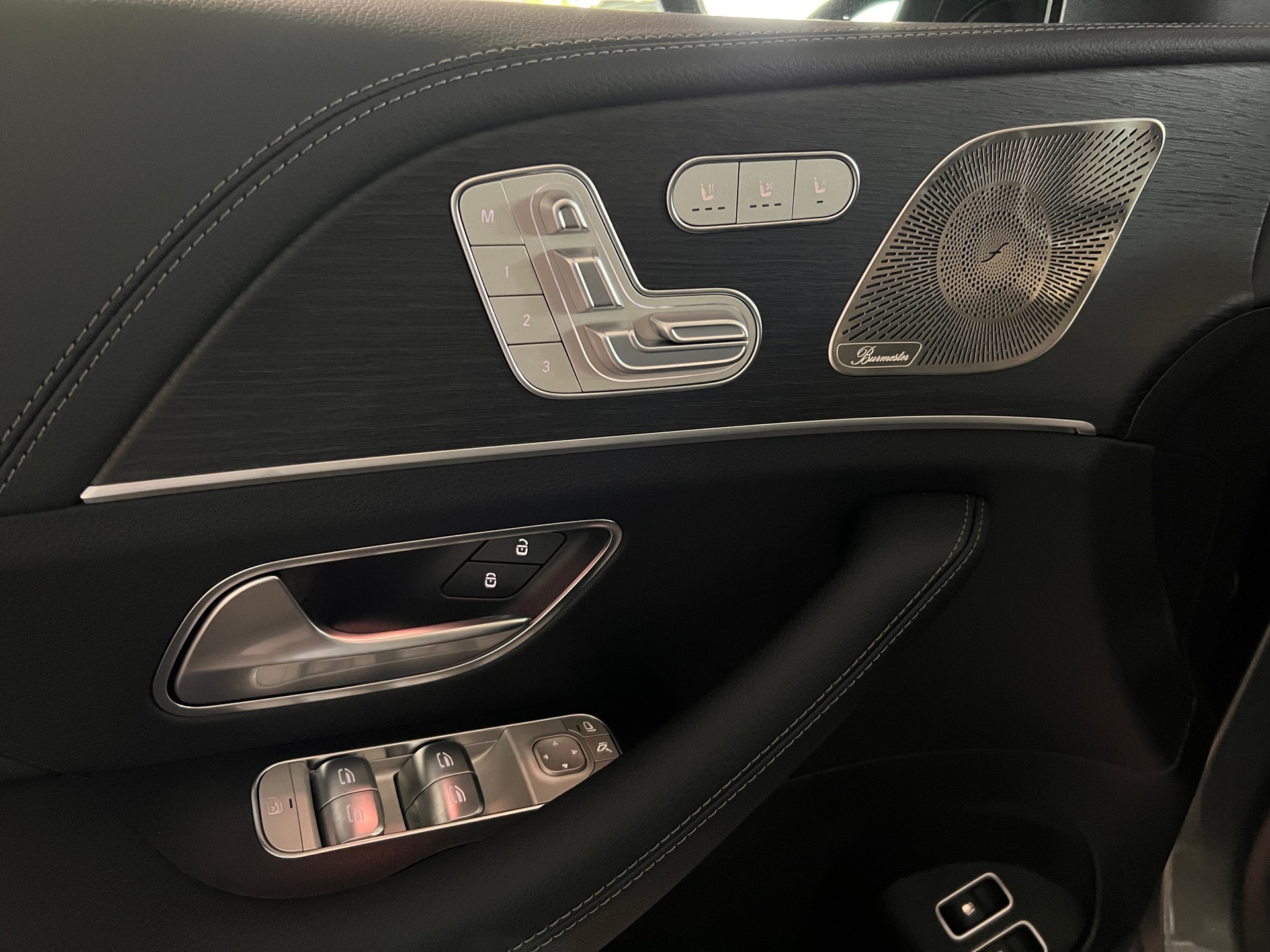 MERCEDES-BENZ GLE 400 e EQ Hybrid 4Matic 9G-Tronic EQ Star-image-12