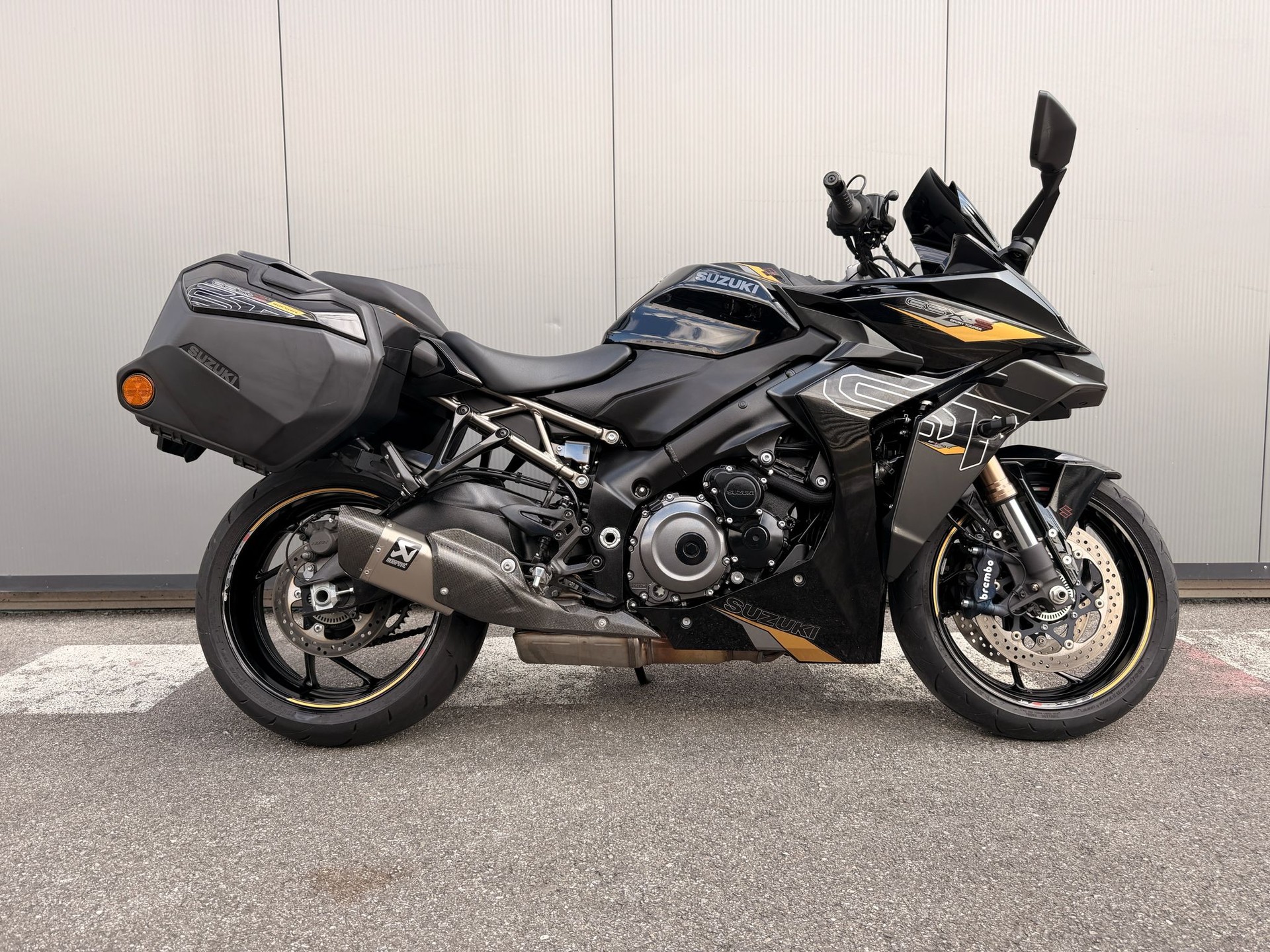 SUZUKI GSX-S1000GT-image-0