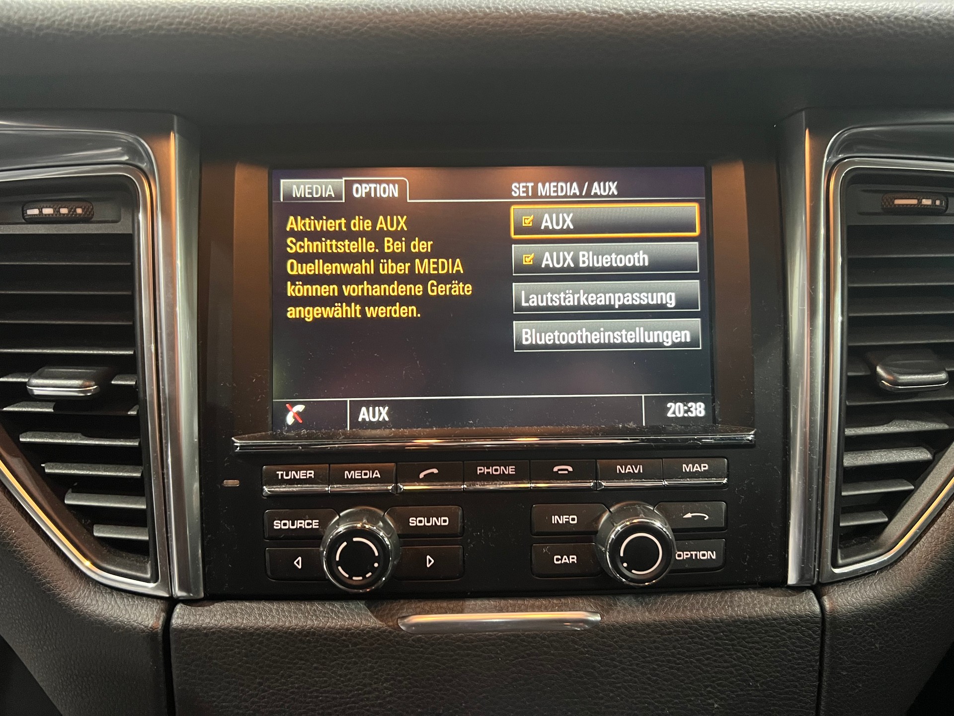 PORSCHE Macan S PDK**Rückfahrtkam,Frisch ab MFK&Service**-image-11