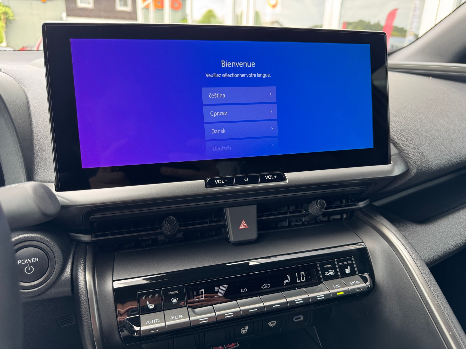 TOYOTA C-HR 1.8 HSD CVT Swiss Edition-image-17