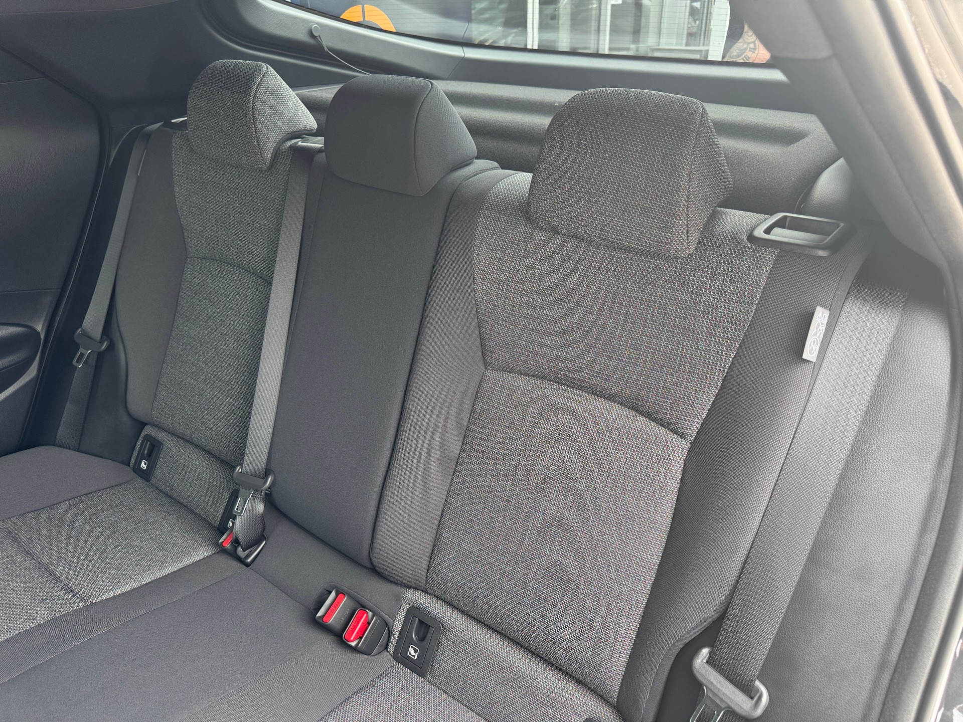 TOYOTA C-HR 1.8 HSD CVT Swiss Edition-image-10