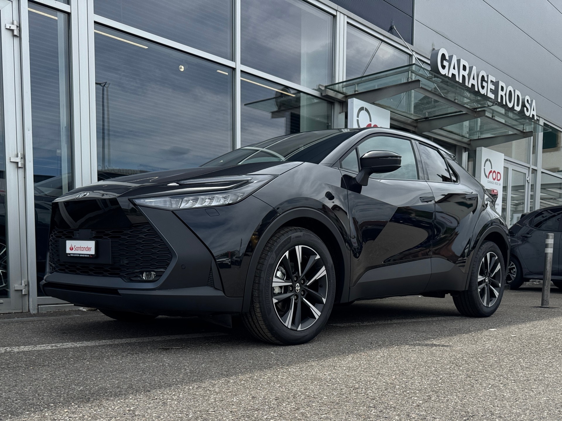 TOYOTA C-HR 1.8 HSD CVT Swiss Edition-showroom-element-1