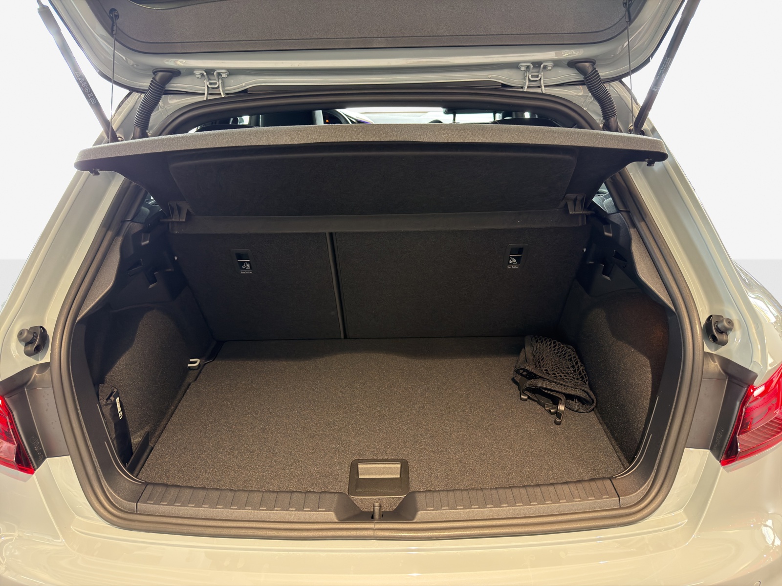 AUDI A1 Sportback 30 TFSI S Line Attraction S-tronic-image-12