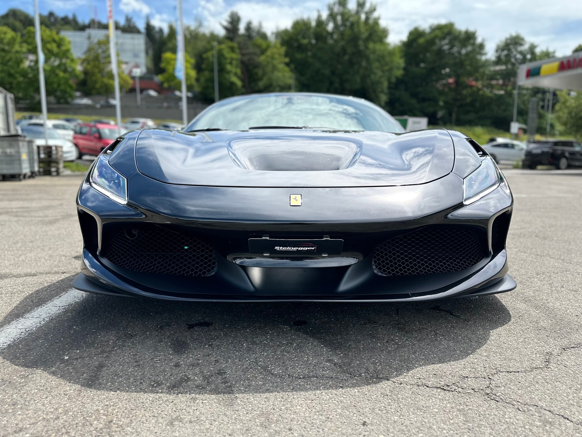 FERRARI F8 Tributo ° Nero Daytona Black + Giallo Modena °-showroom-element-3
