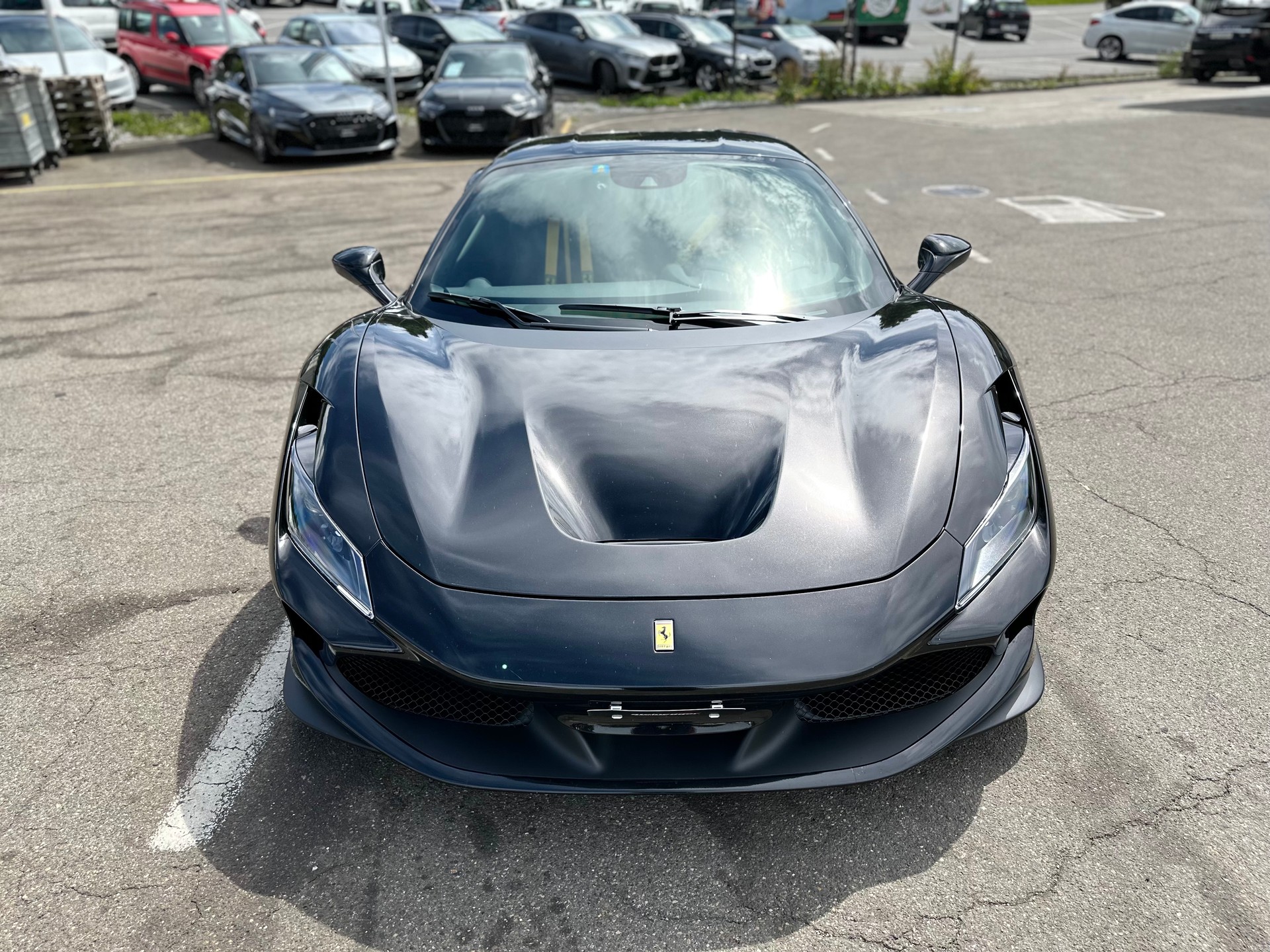 FERRARI F8 Tributo ° Nero Daytona Black + Giallo Modena °-showroom-element-2