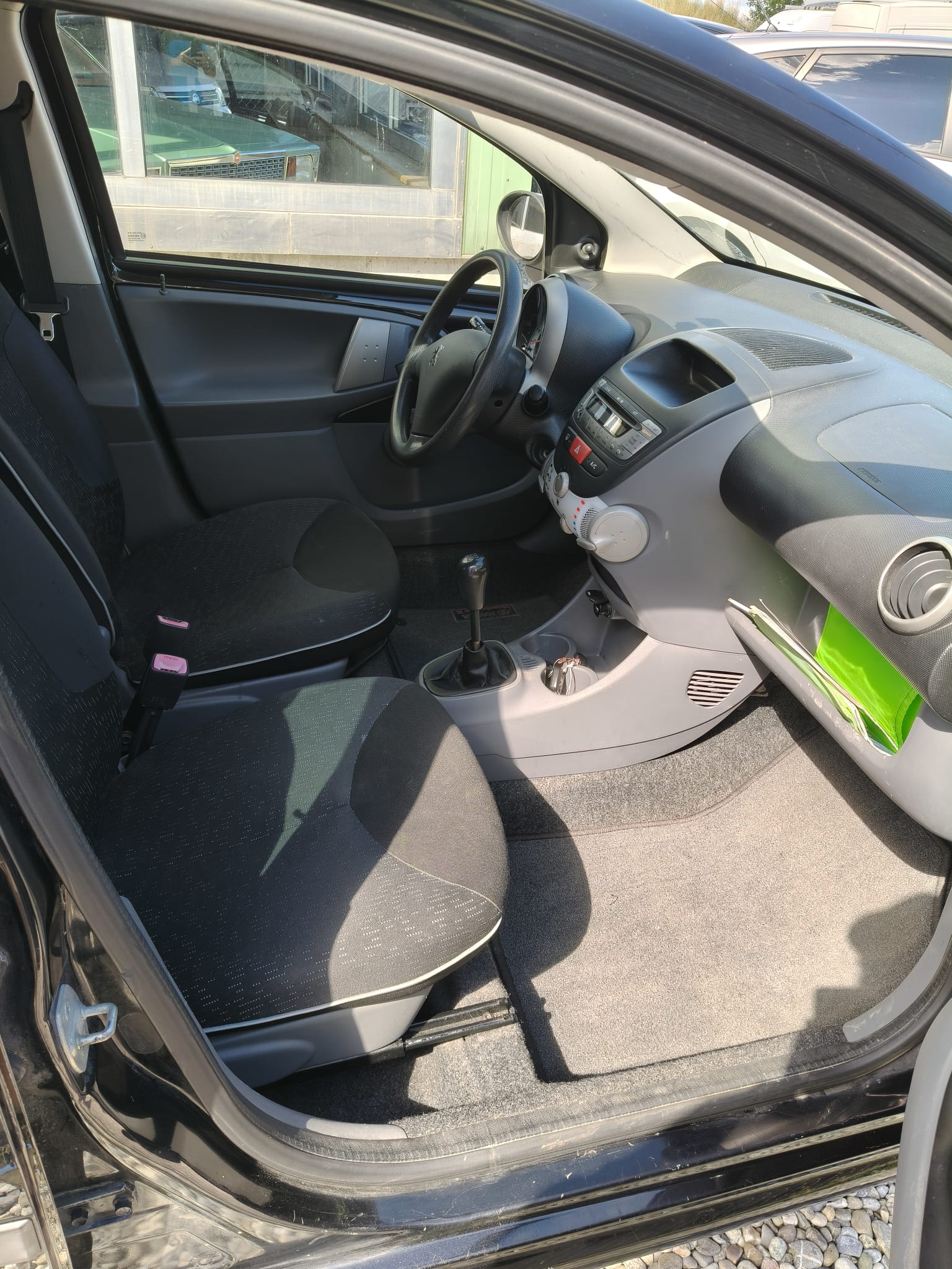 PEUGEOT 107 1.0 Trendy-image-8