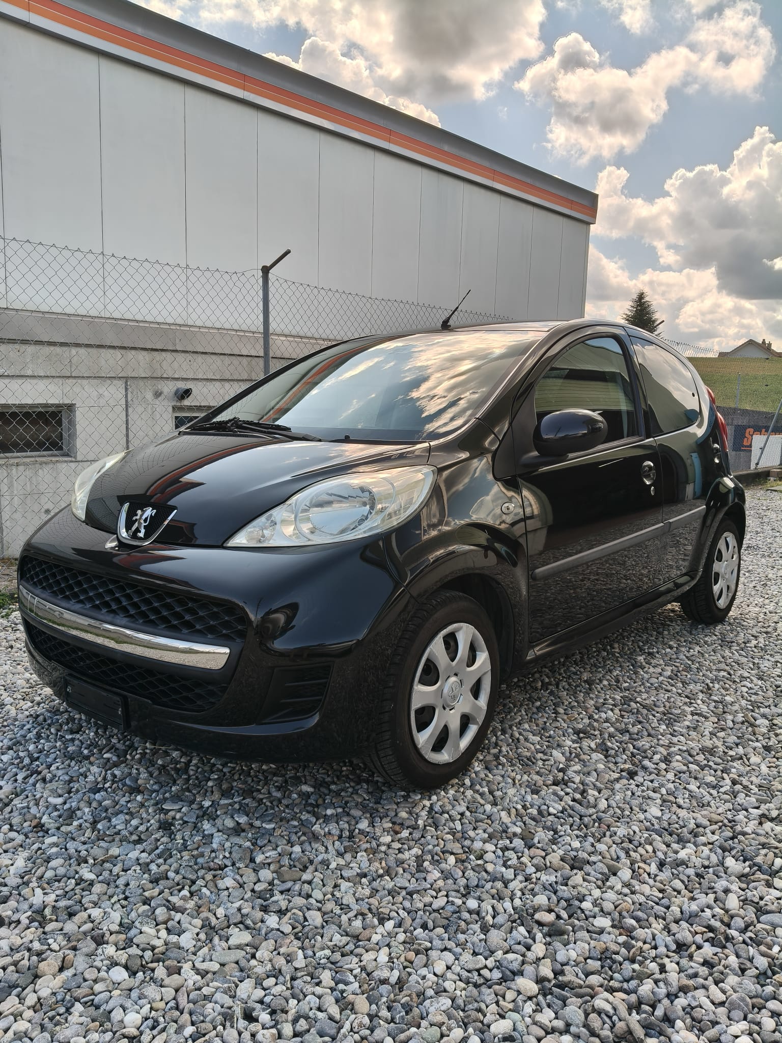 PEUGEOT 107 1.0 Trendy