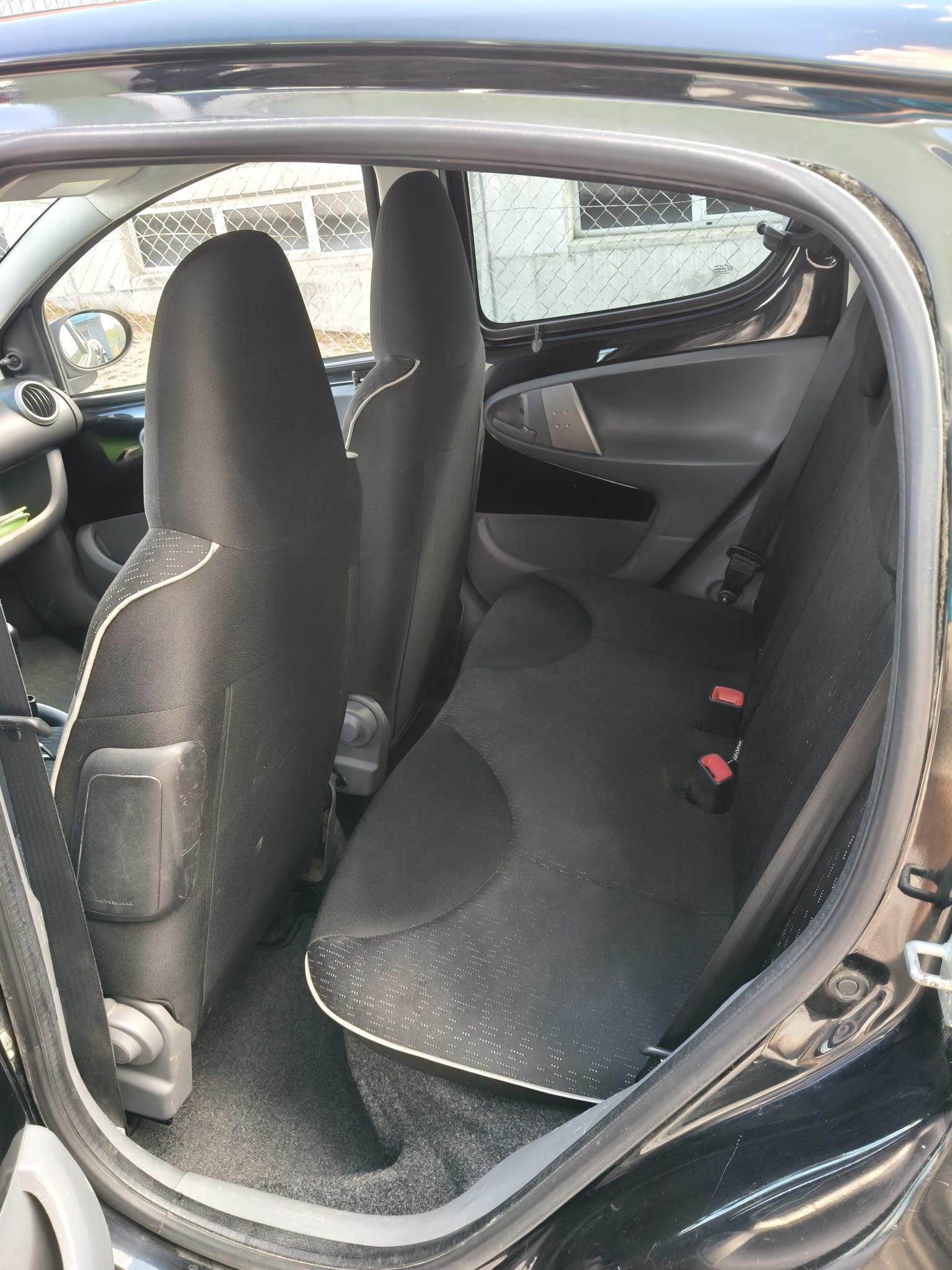 PEUGEOT 107 1.0 Trendy-image-9