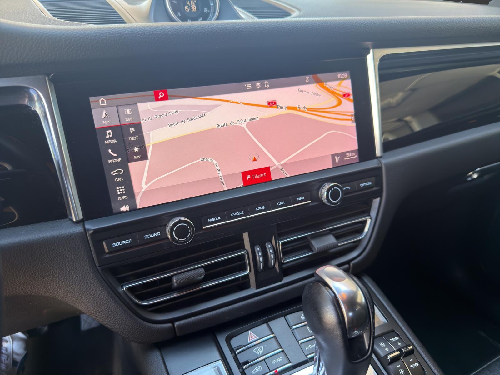 PORSCHE Macan S PDK-image-11