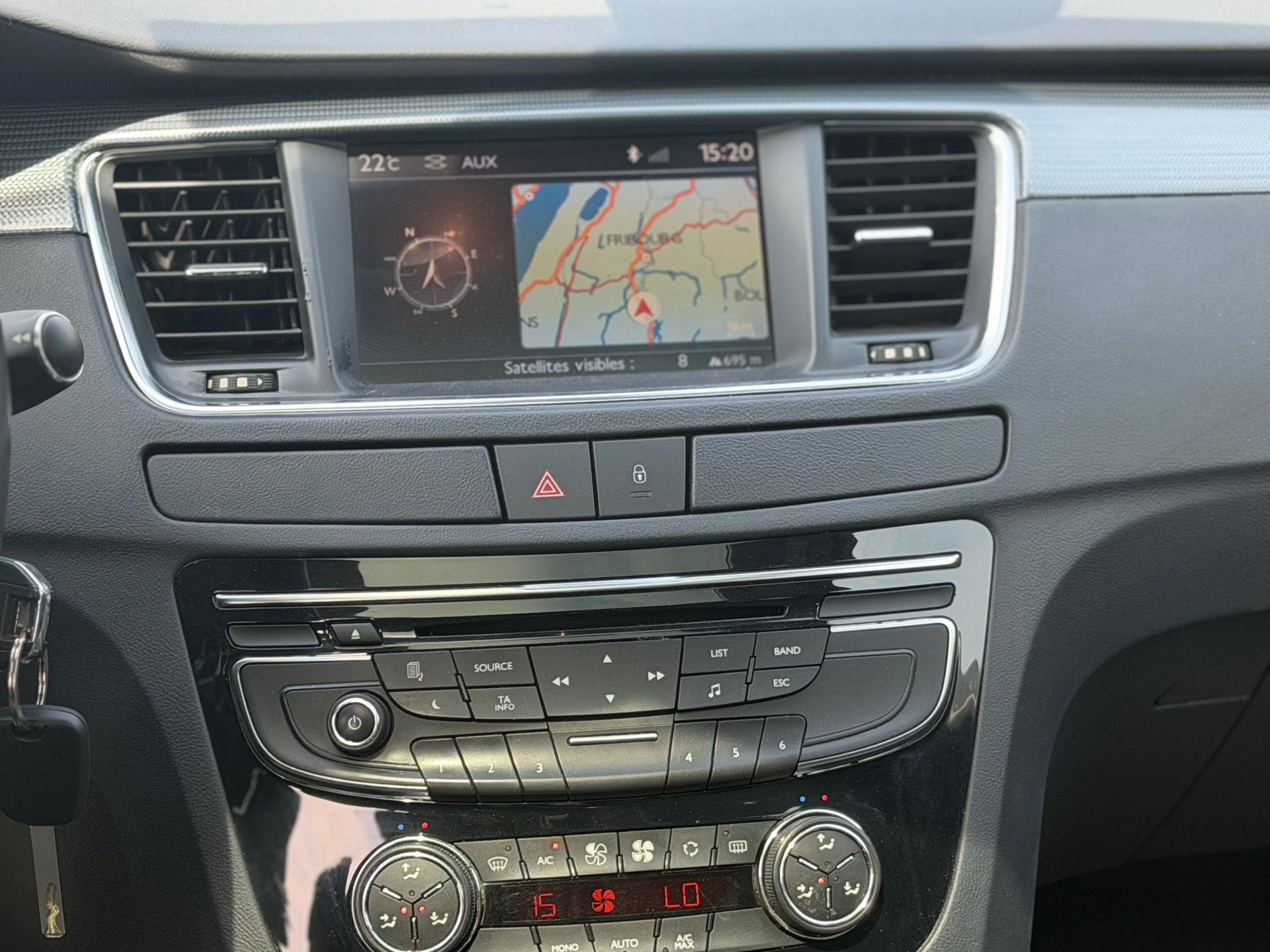 PEUGEOT 508 SW 1.6 16V T Business-image-12