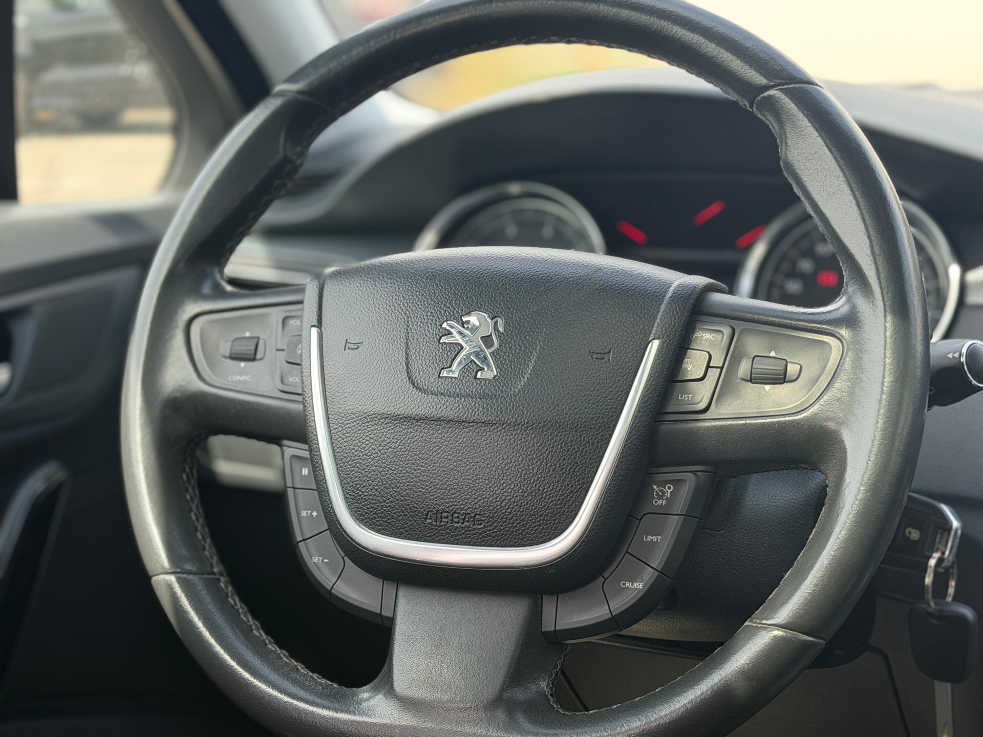 PEUGEOT 508 SW 1.6 16V T Business-image-10
