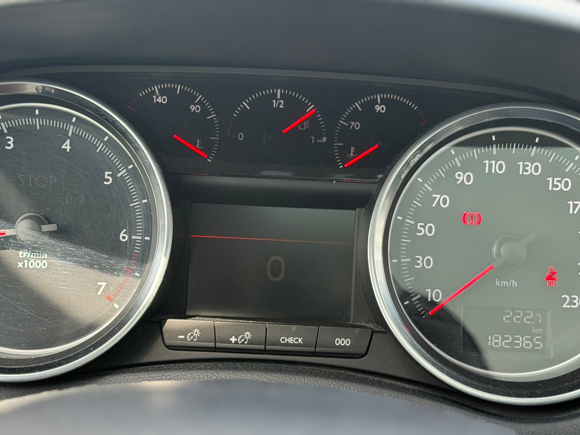 PEUGEOT 508 SW 1.6 16V T Business-image-9