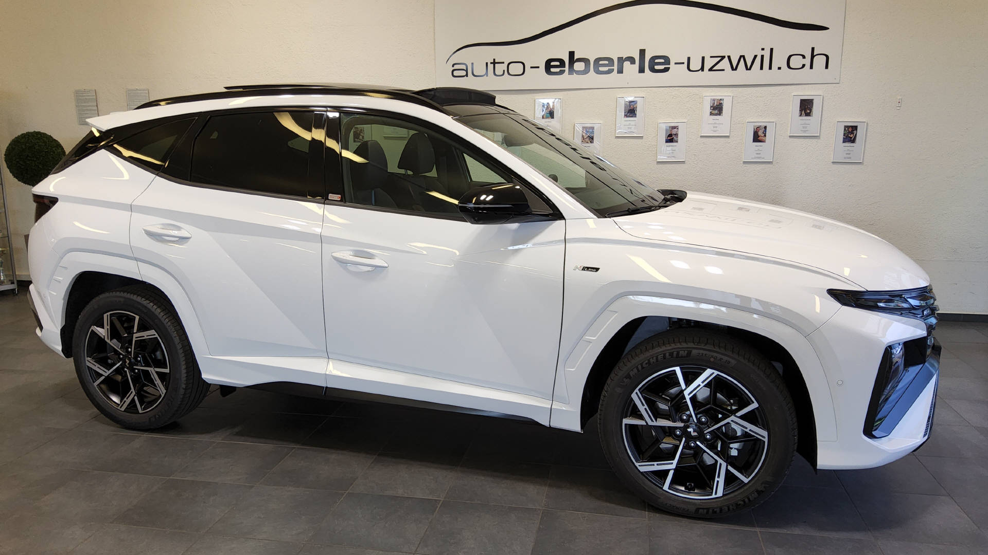 HYUNDAI Tucson 1.6 T-GDi HEV N-Line 4WD-showroom-element-3