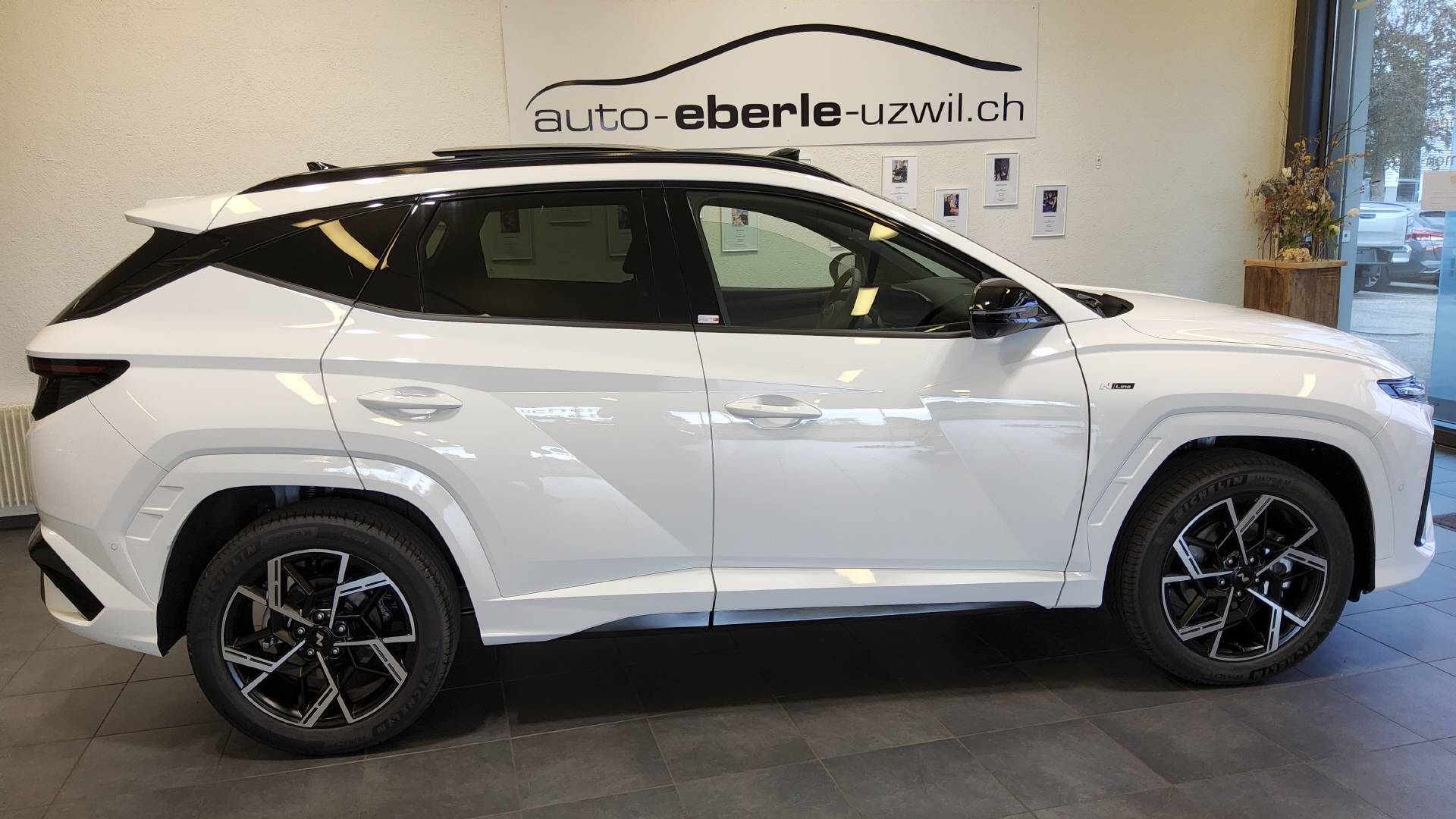 HYUNDAI Tucson 1.6 T-GDi HEV N-Line 4WD-image-4