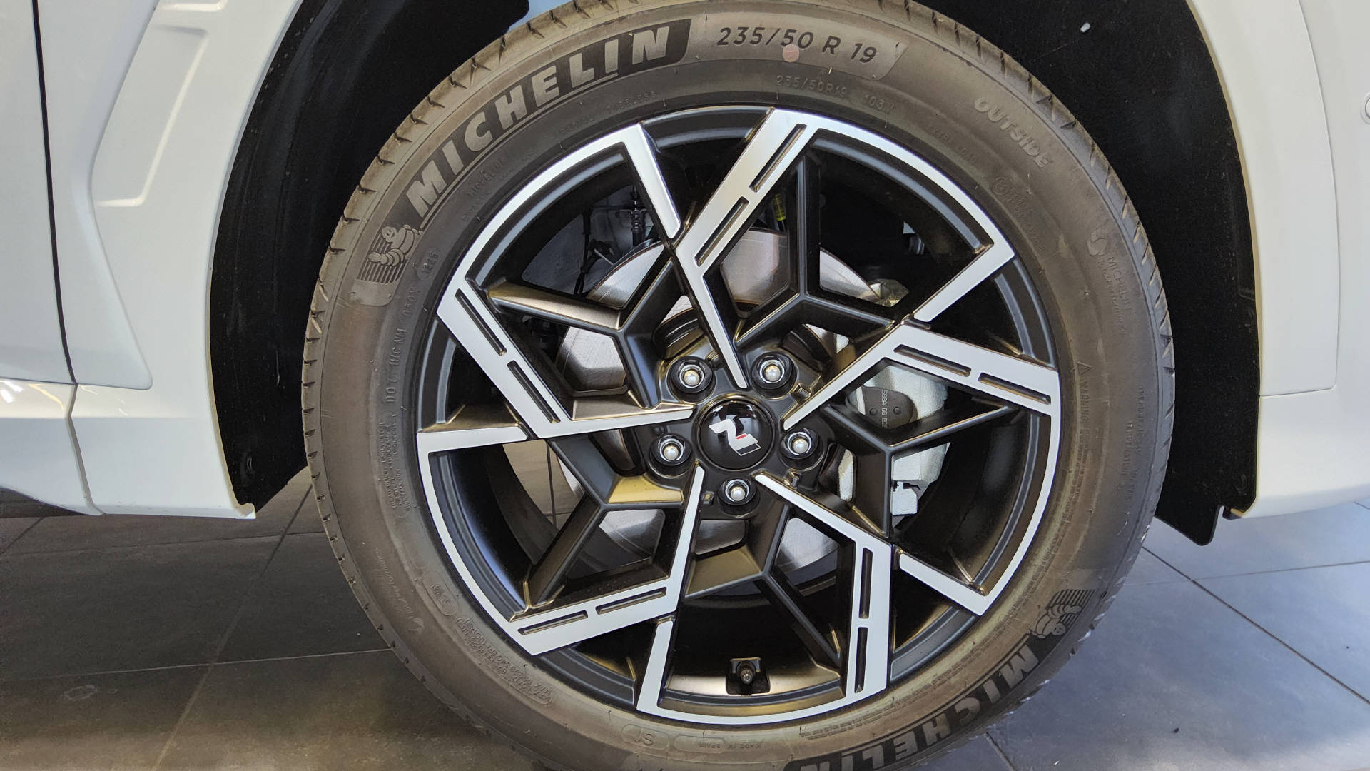HYUNDAI Tucson 1.6 T-GDi HEV N-Line 4WD-image-28