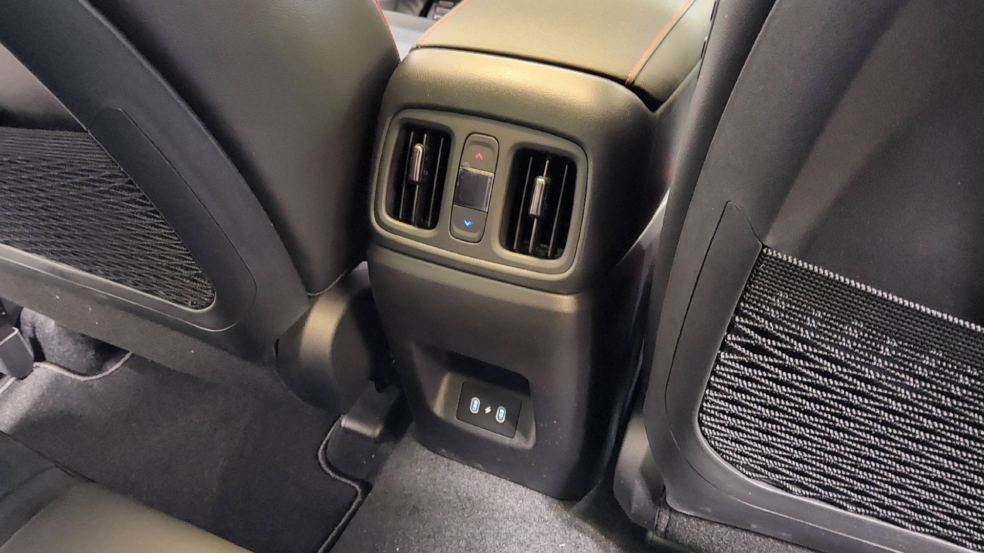 HYUNDAI Tucson 1.6 T-GDi HEV N-Line 4WD-image-24