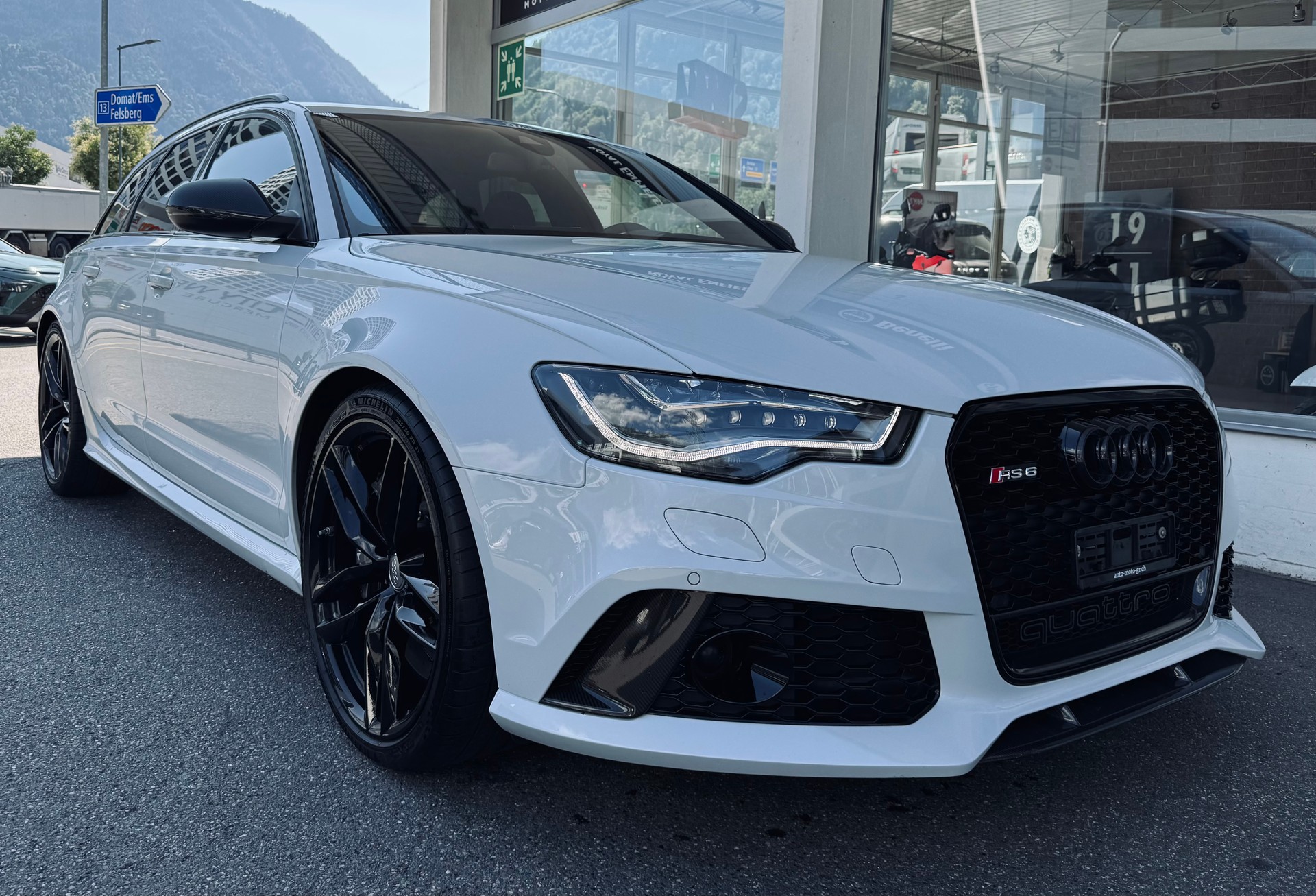 AUDI RS6 Avant 4.0 TFSI V8 quattro Tiptronic