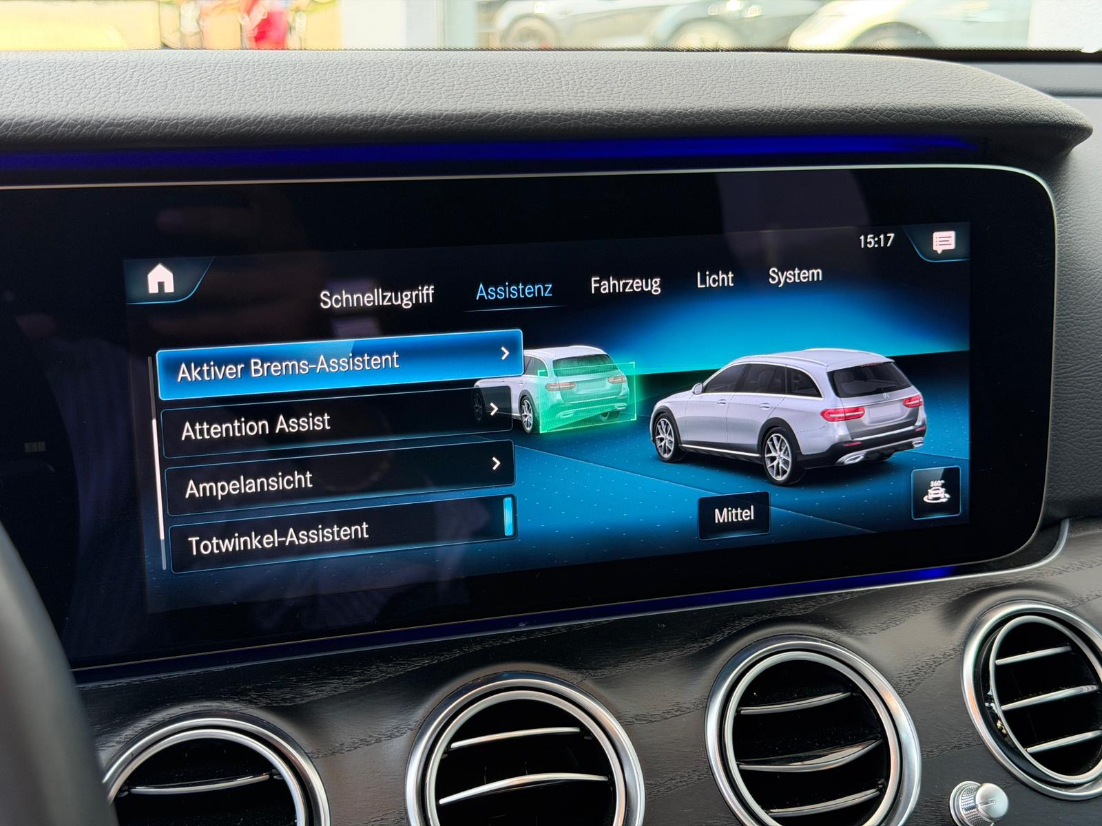MERCEDES-BENZ E 220 d All-Terrain 4Matic Exclusive 9G-Tronic *Luftfahrwerk*-image-19