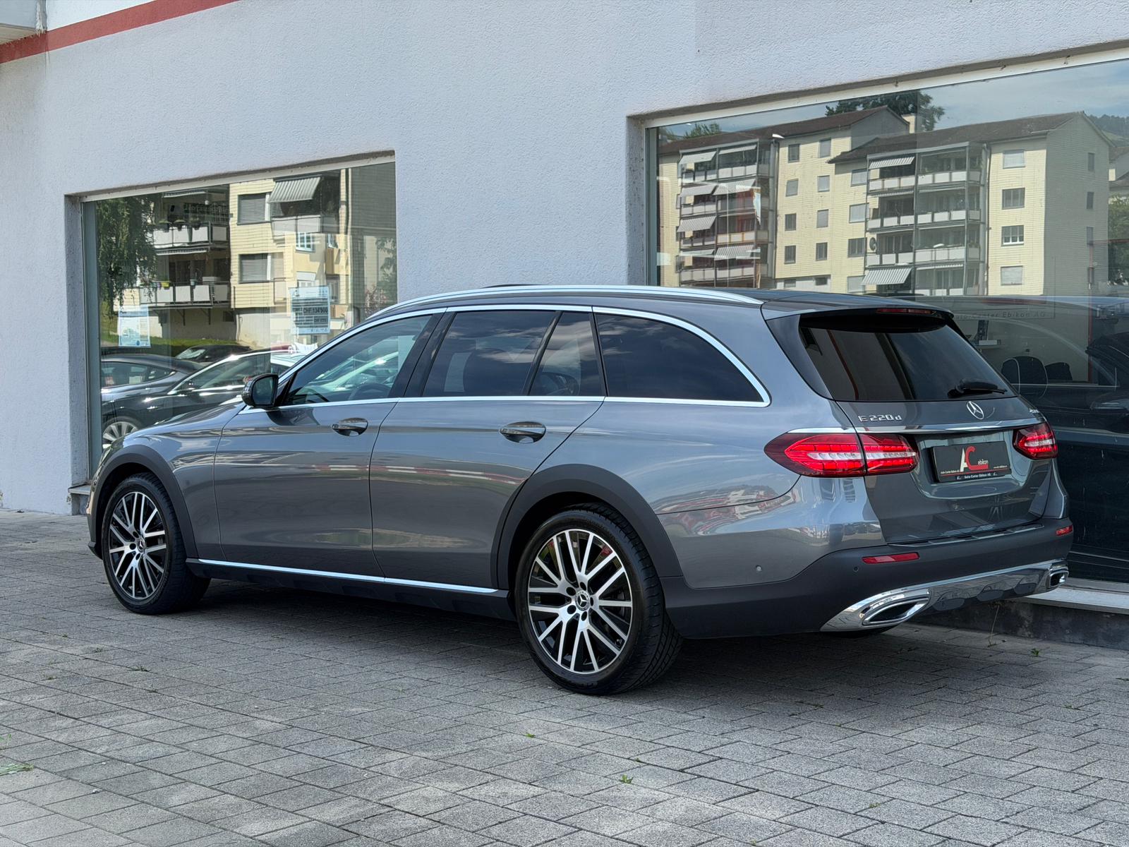 MERCEDES-BENZ E 220 d All-Terrain 4Matic Exclusive 9G-Tronic *Luftfahrwerk*-showroom-element-2