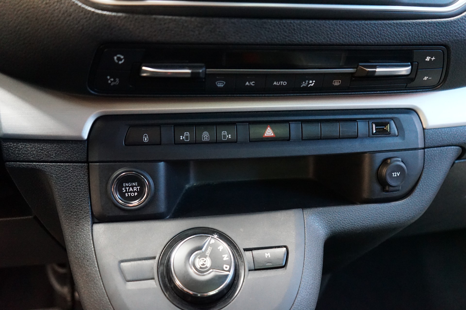 CITROEN Spacetourer EO 2.0 BlueHDi Business Lounge M EAT8-image-11