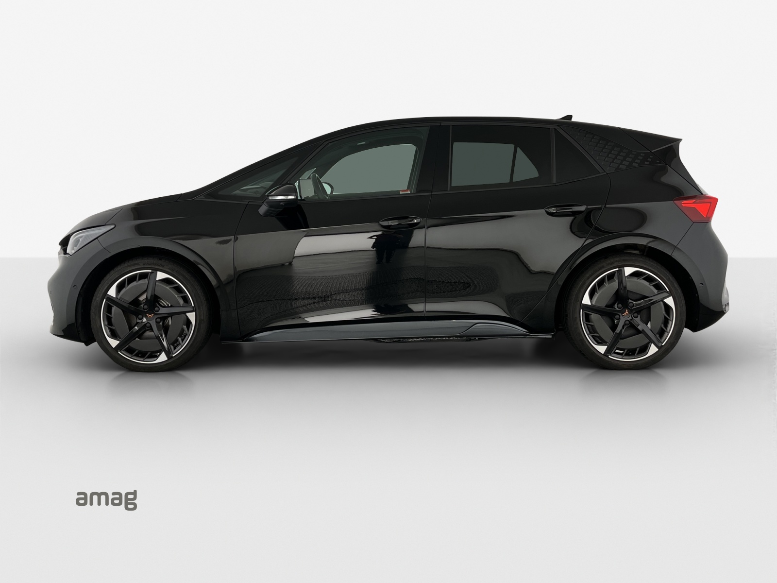 CUPRA Born 79 kWh e-Boost-showroom-element-1