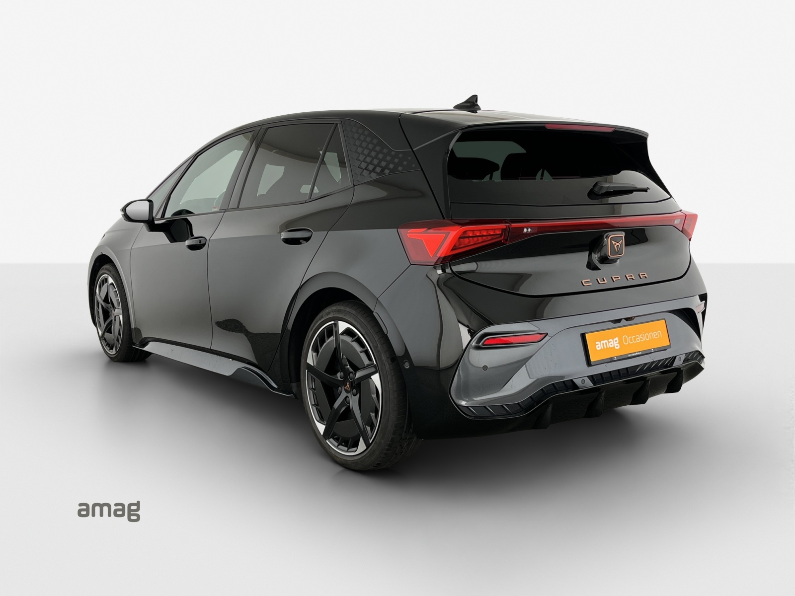 CUPRA Born 79 kWh e-Boost-showroom-element-2