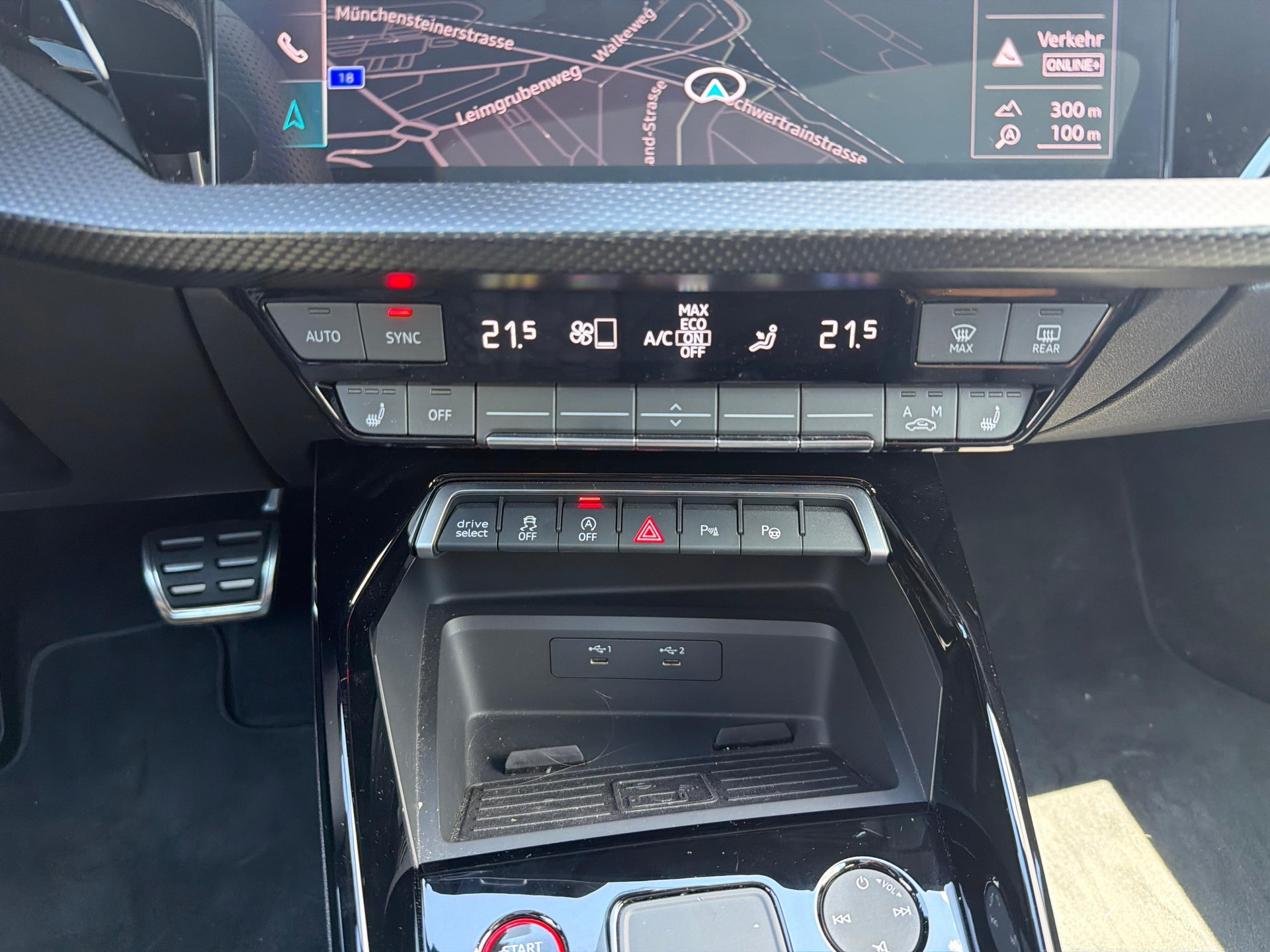 AUDI RS3 Sportback 2.5 TFSI quattro S-Tronic-image-7