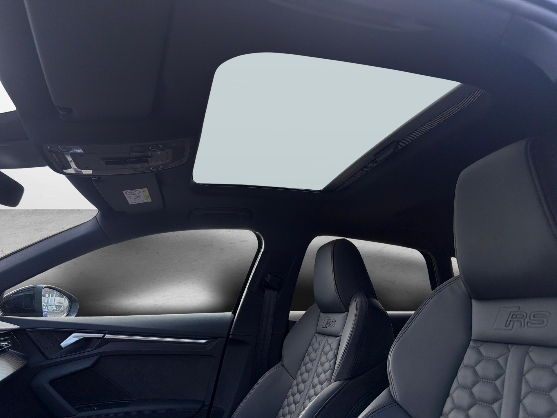 AUDI RS3 Sportback 2.5 TFSI quattro S-Tronic-image-13