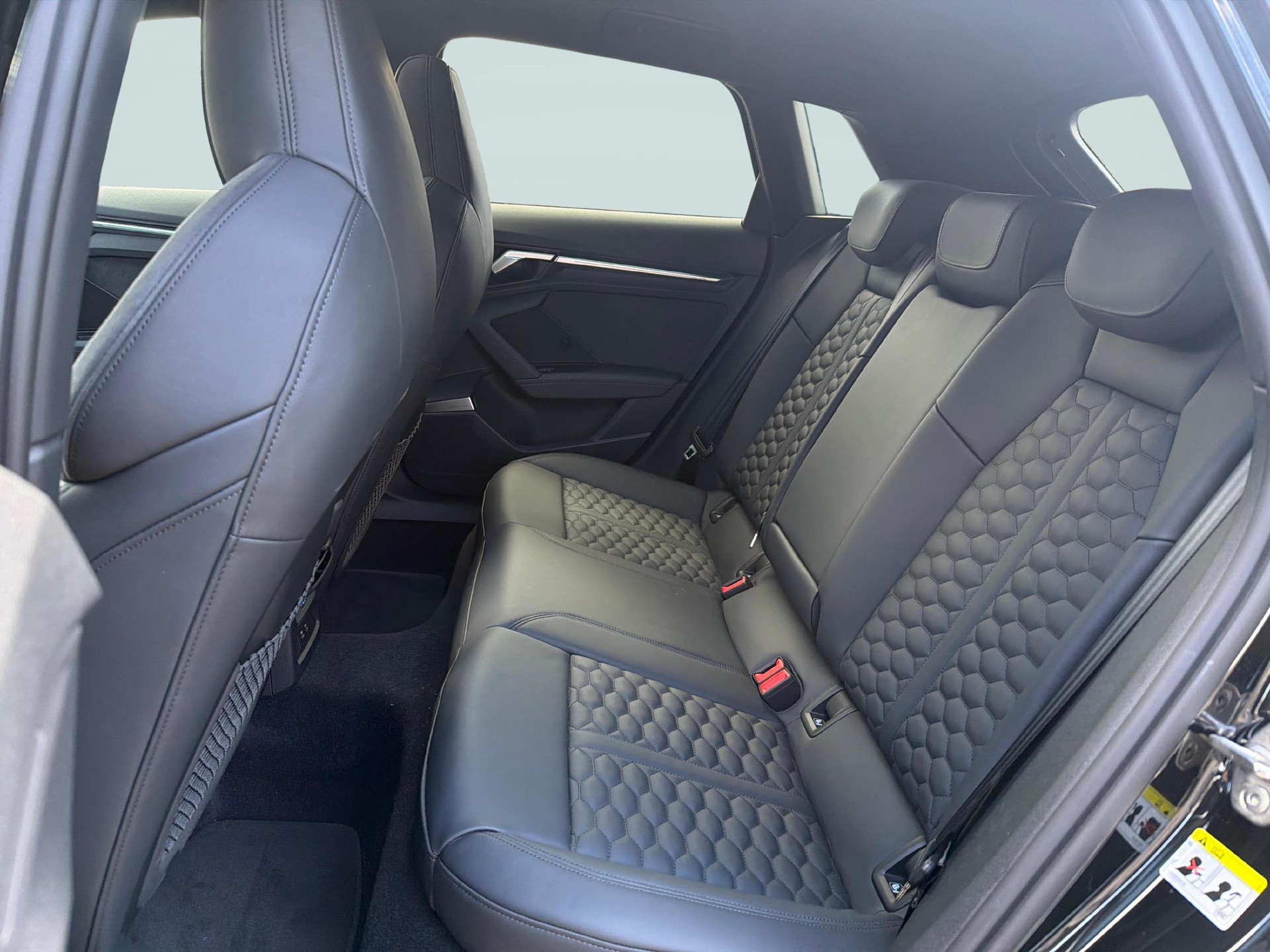 AUDI RS3 Sportback 2.5 TFSI quattro S-Tronic-image-10