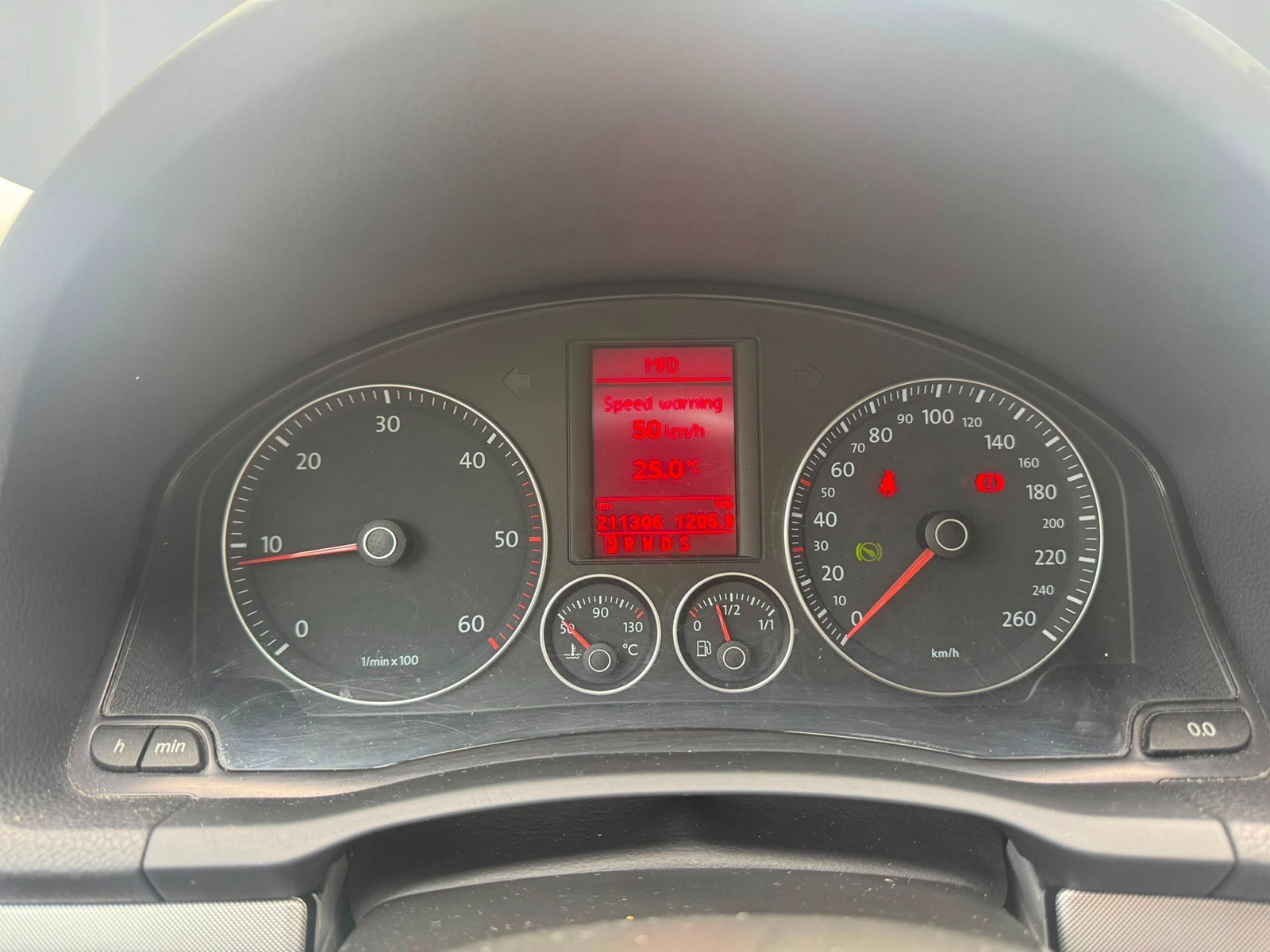 VW Golf Variant 2.0 TDI Comfortline DSG-image-11