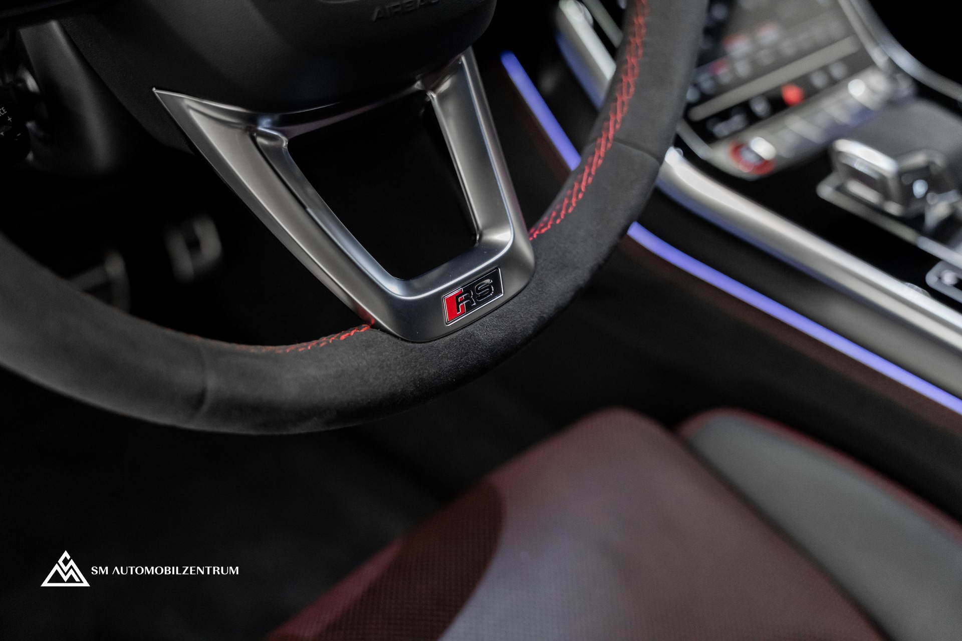 AUDI RS Q8 performance quattro / 305 Km/H / Carbon Exterieur / 360° / Sitzbelüftung / Massage / OLED-image-28