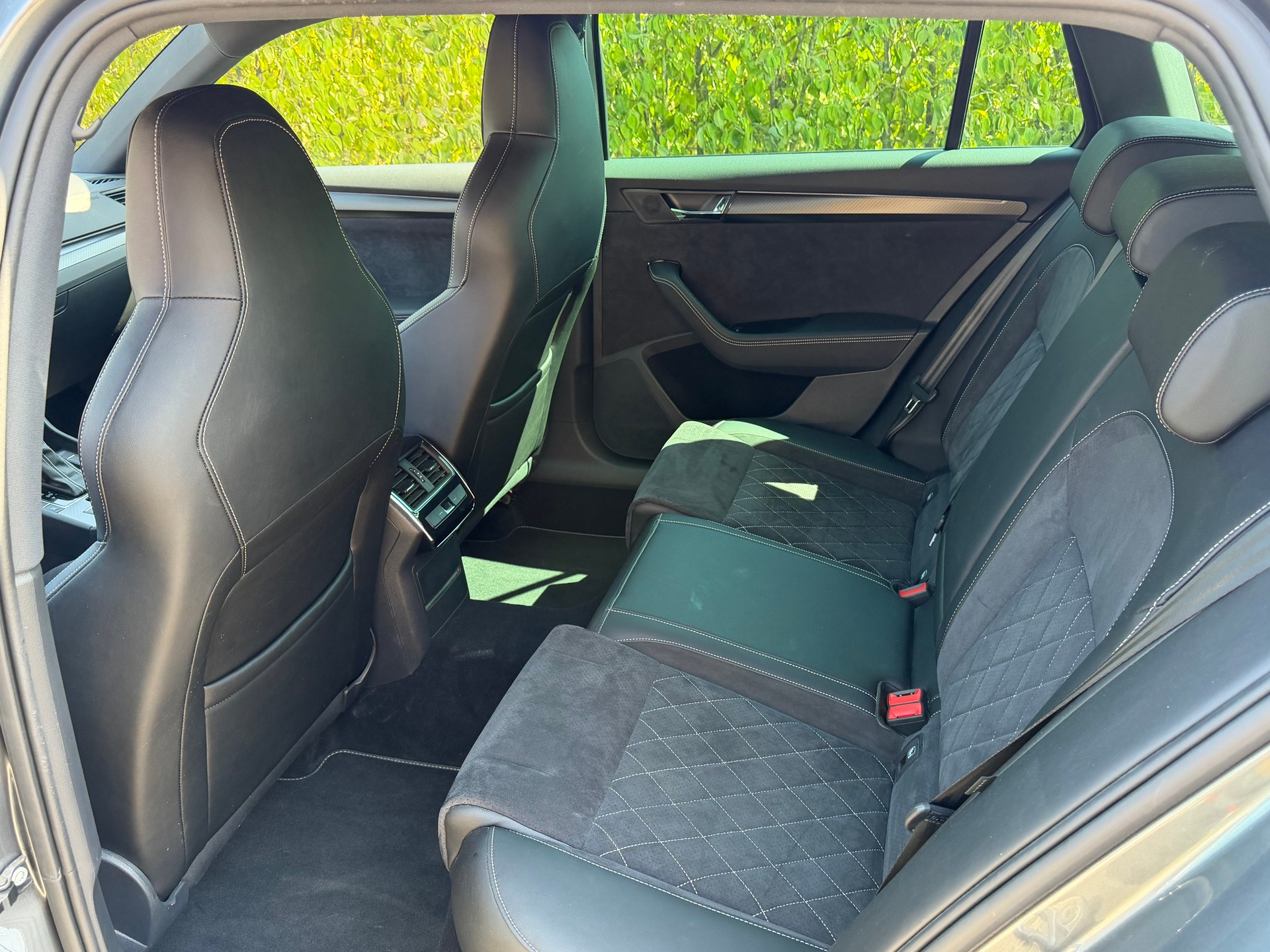 SKODA Superb 1.4 TSI Sport Line PHEV DSG-image-6