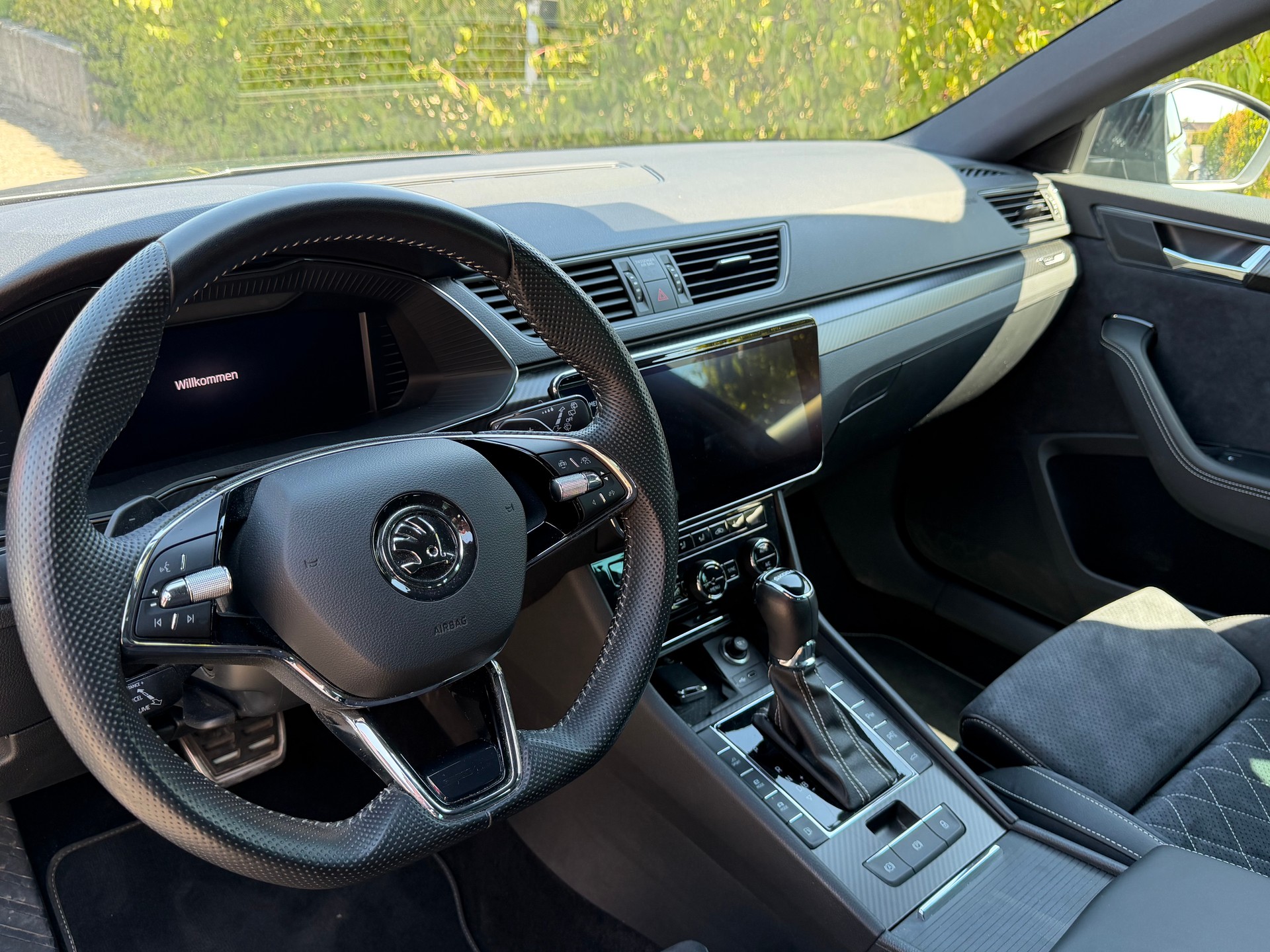SKODA Superb 1.4 TSI Sport Line PHEV DSG-image-5