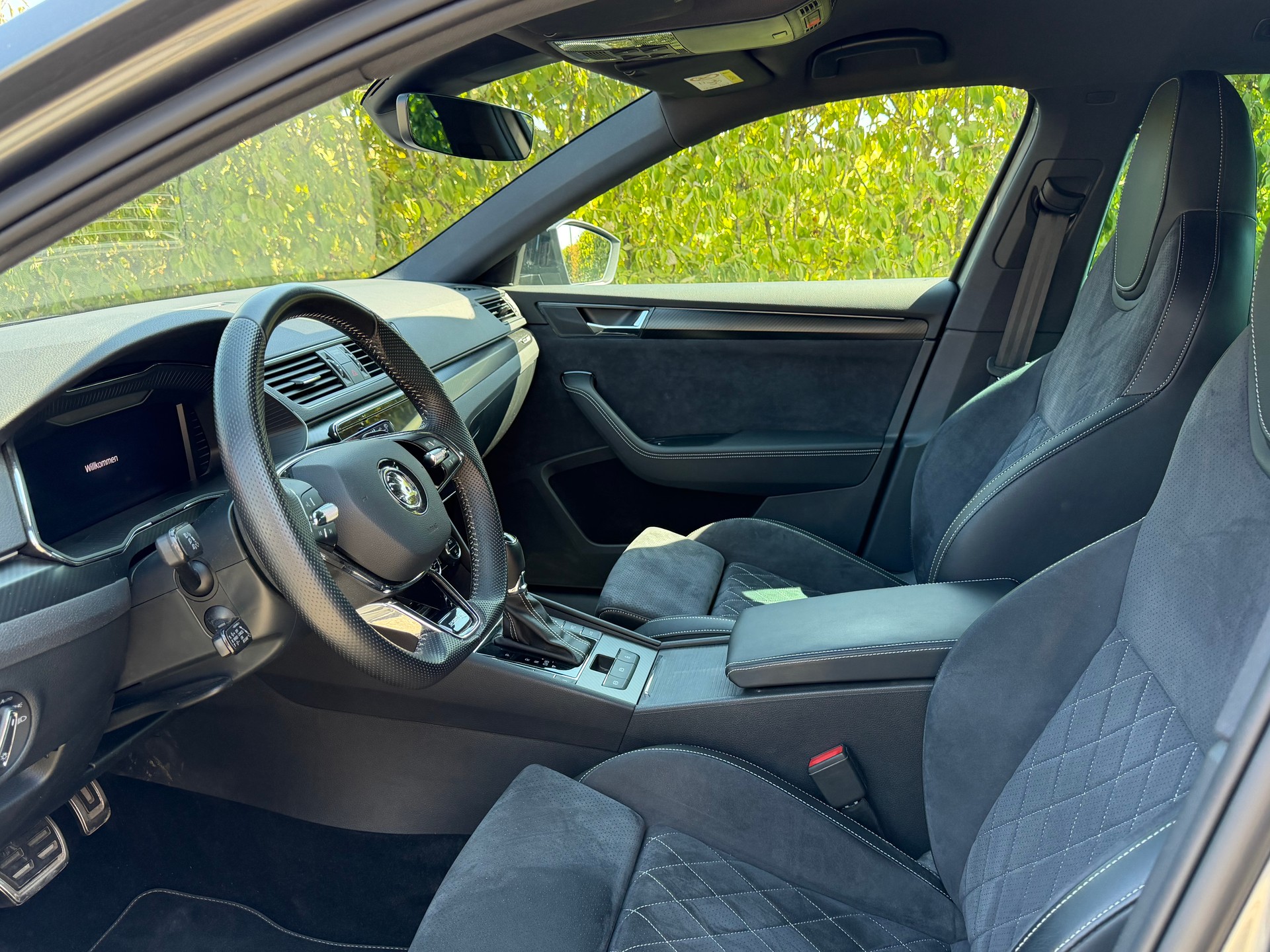 SKODA Superb 1.4 TSI Sport Line PHEV DSG-image-4