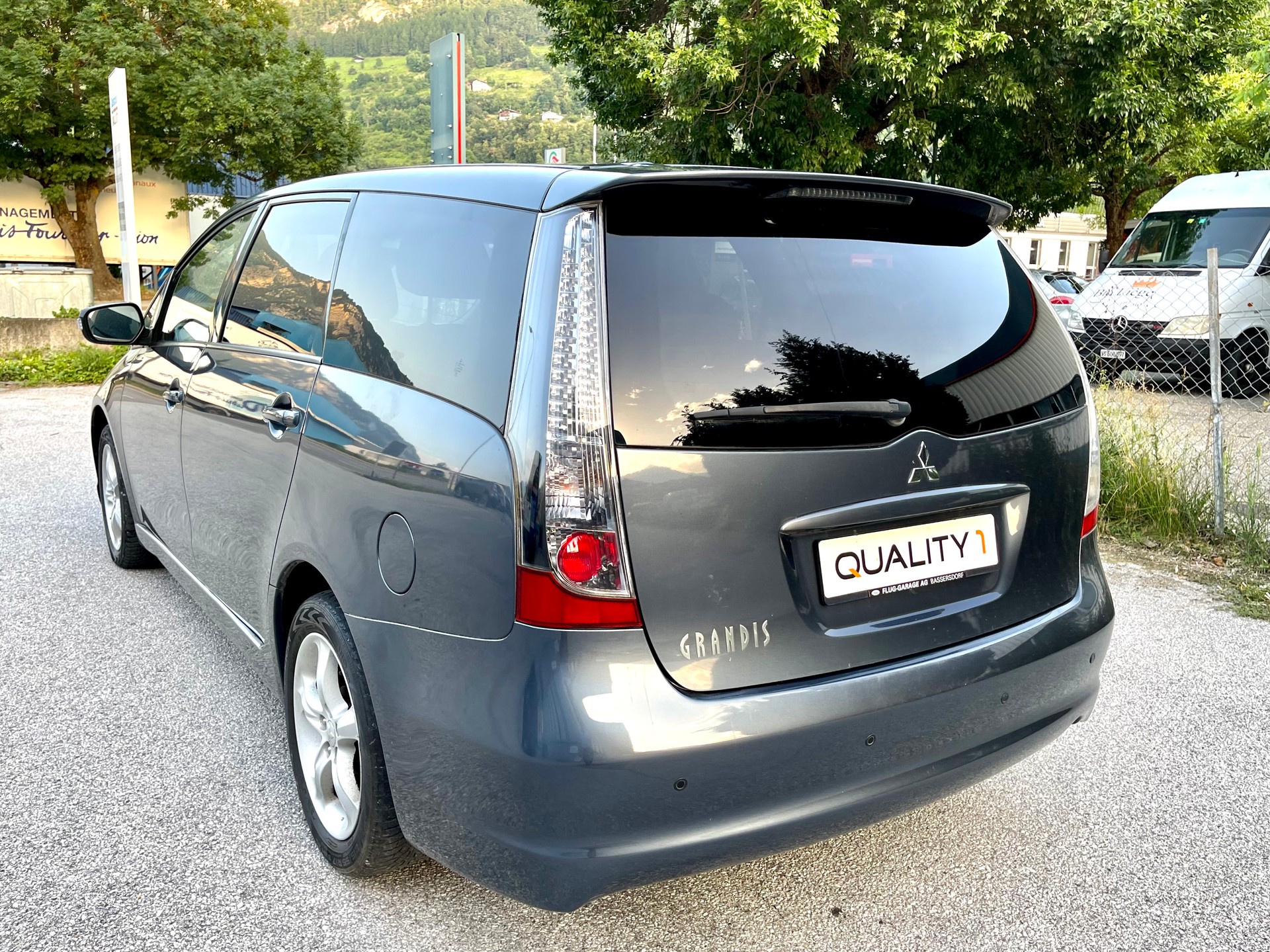 MITSUBISHI Grandis 2.4 16V Executive-image-14