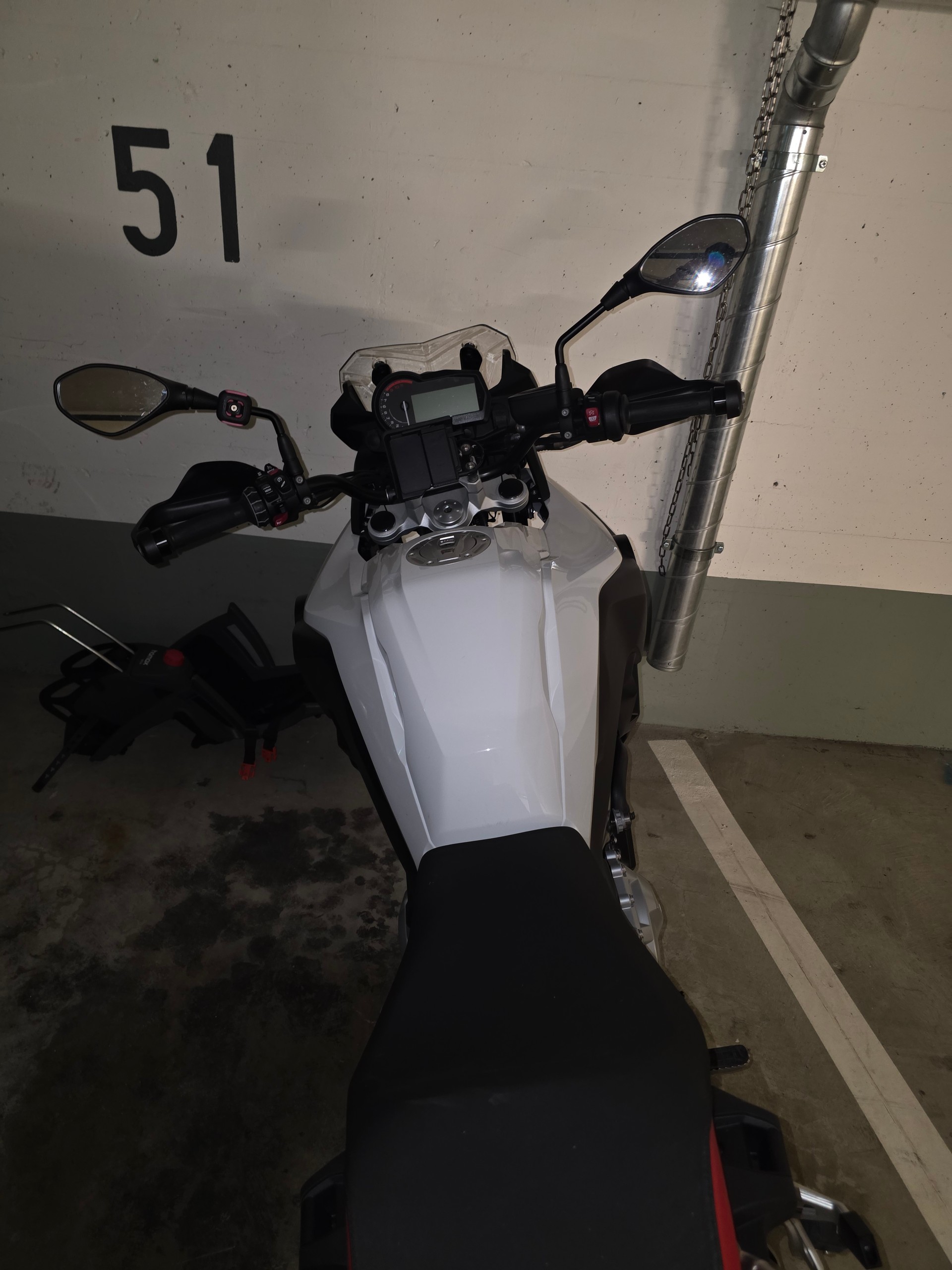 BMW F 750 GS (35kW)-image-2