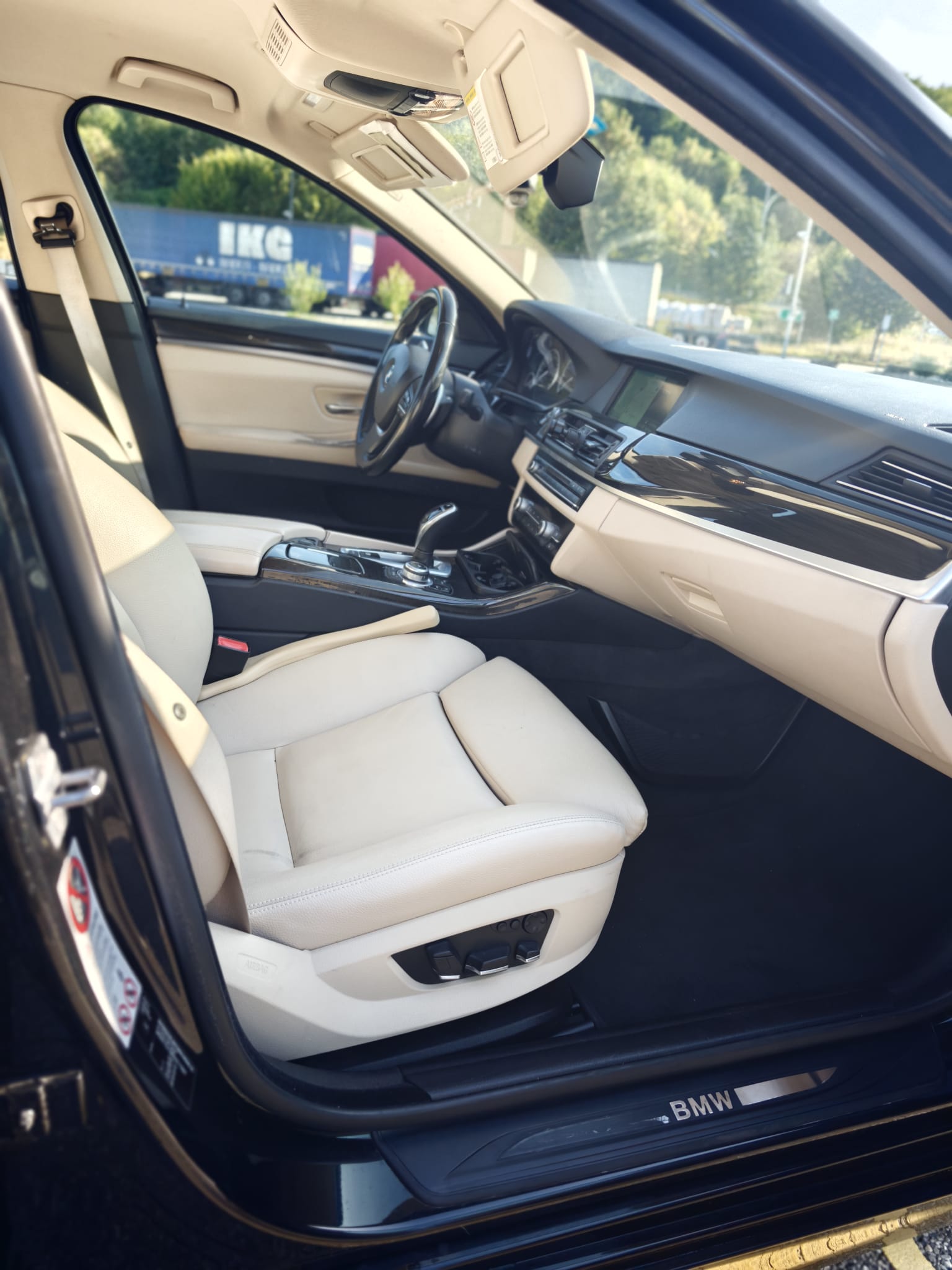 BMW 530d xDrive-image-4