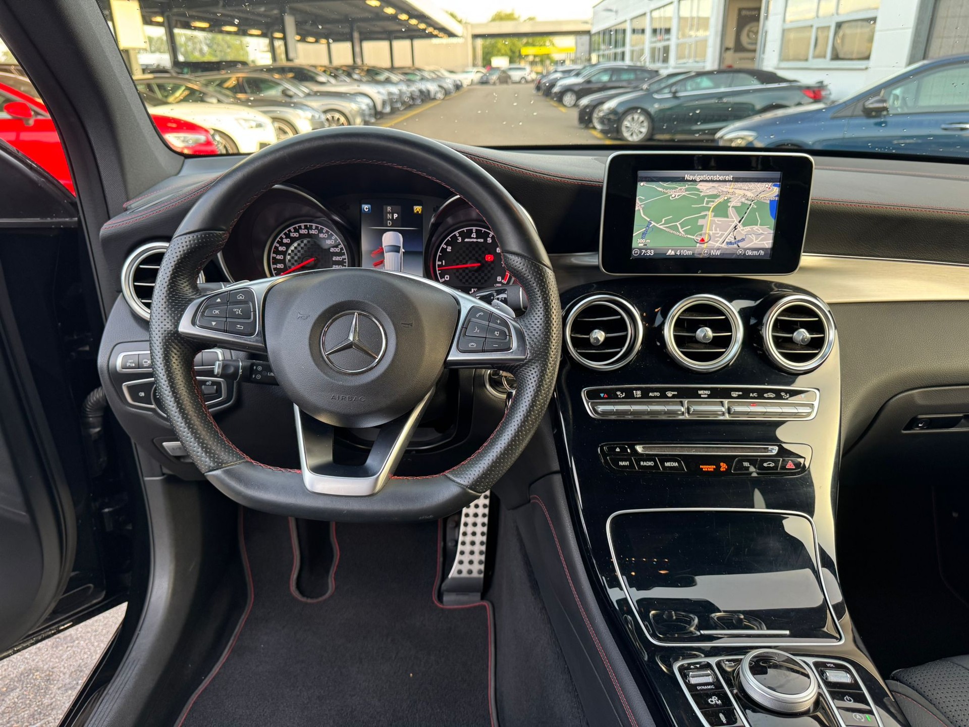 MERCEDES-BENZ GLC 43 AMG 4Matic 9G-Tronic-image-10