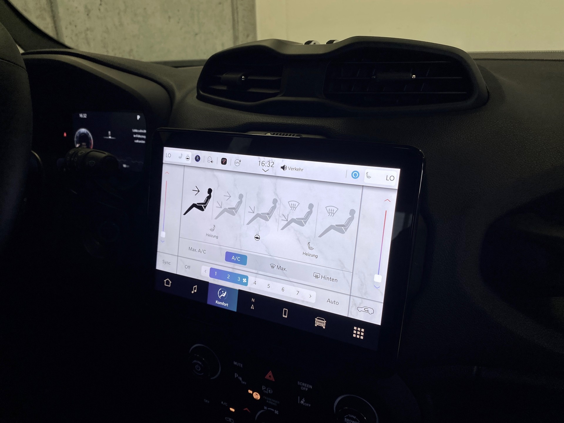 JEEP Renegade *1.5 MilHybrid*Swiss*Summit*-image-9