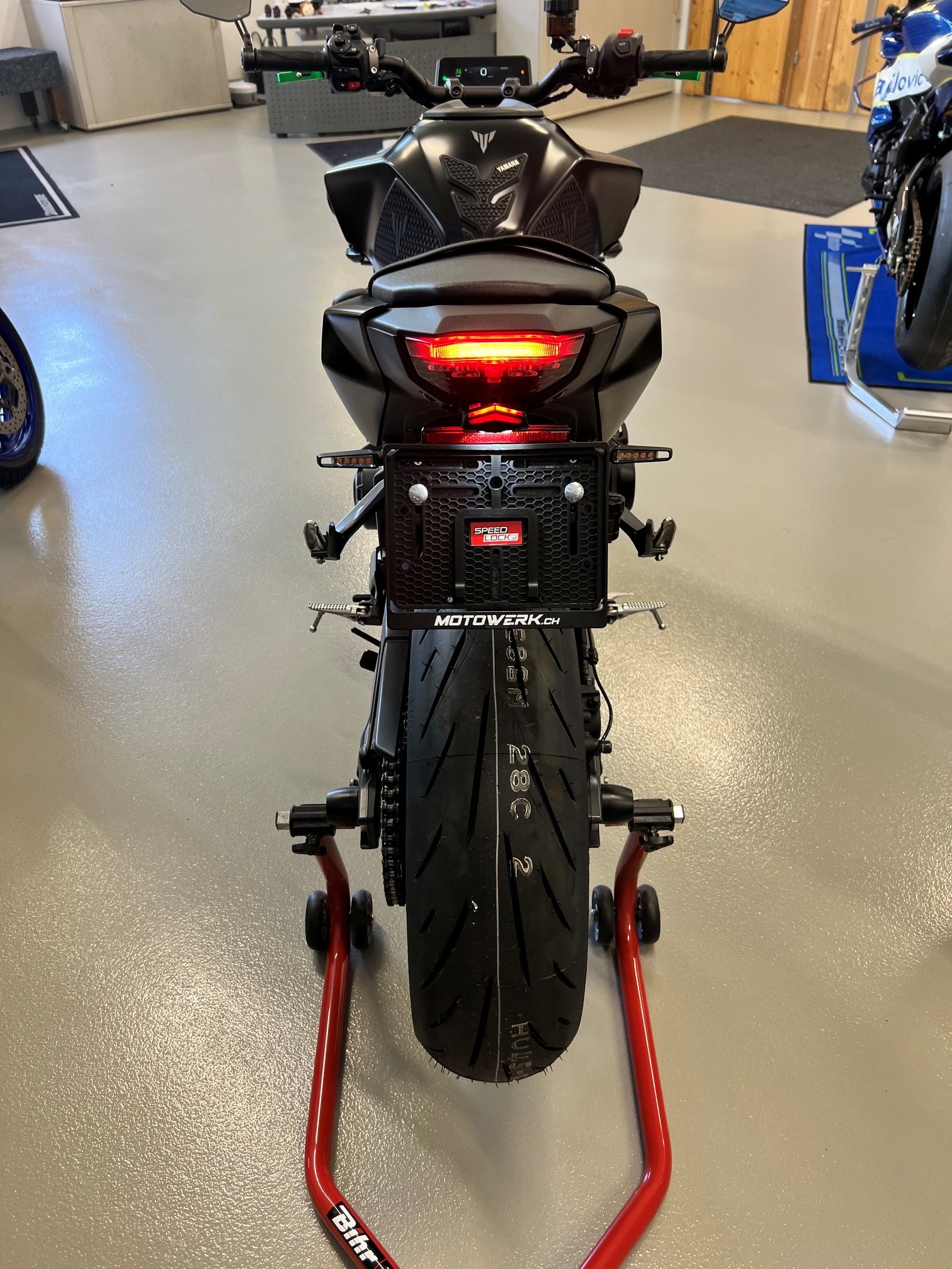 YAMAHA MT-09-image-4