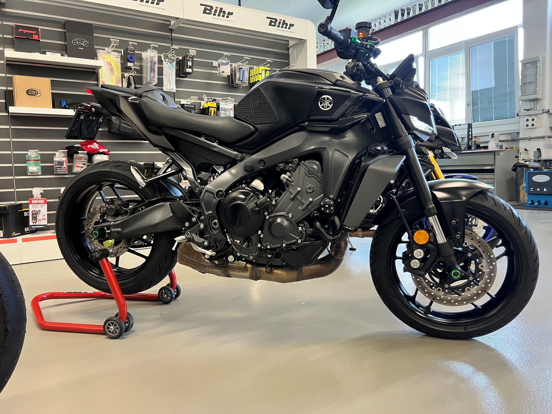 YAMAHA MT-09-image-0