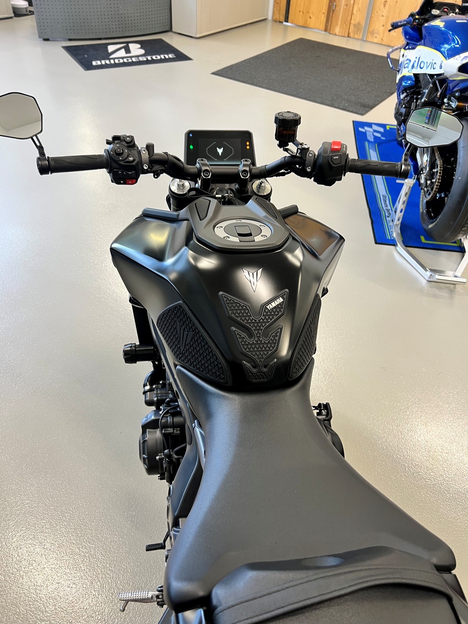 YAMAHA MT-09-image-8