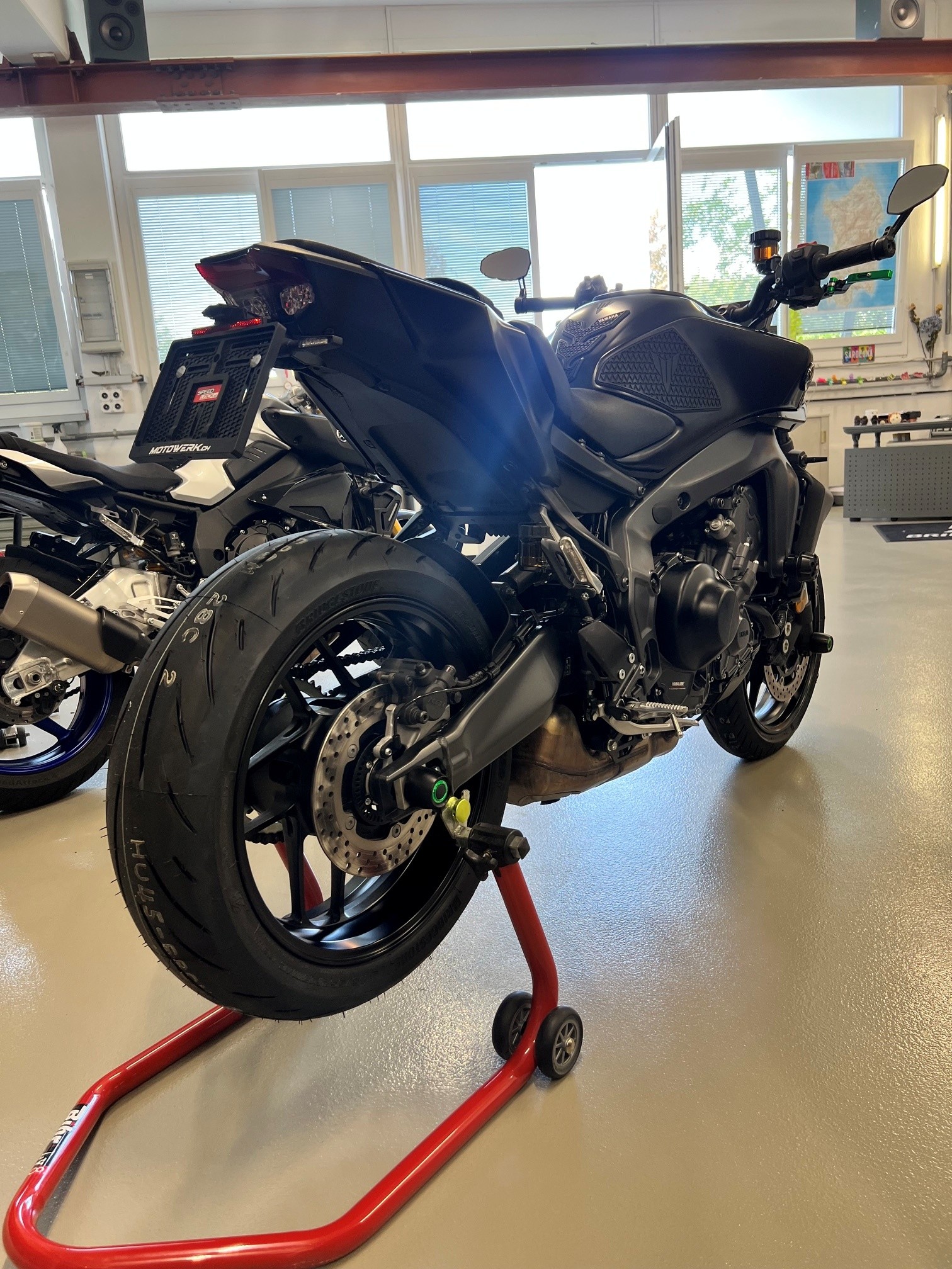 YAMAHA MT-09-image-5