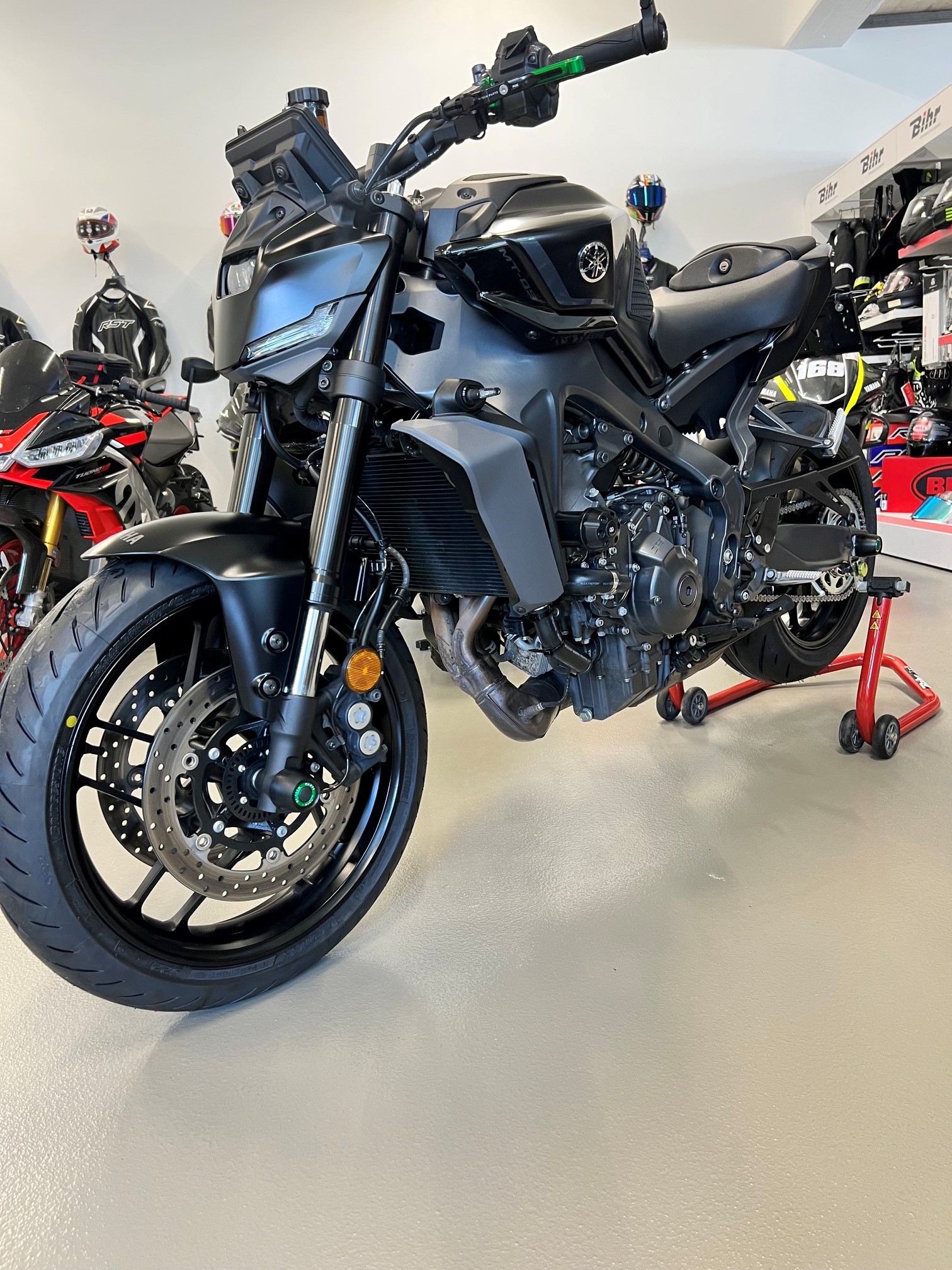 YAMAHA MT-09-image-7