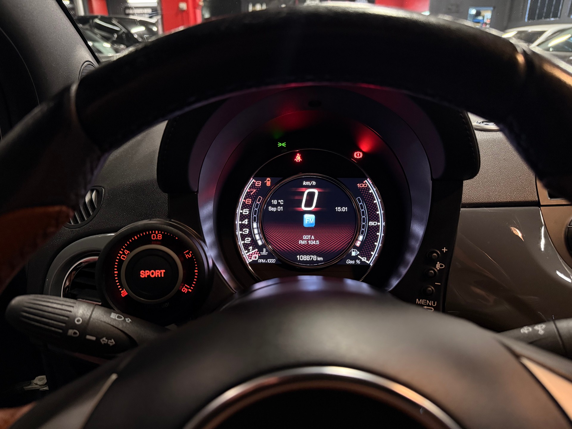 FIAT 595 1.4 16V Turbo Abarth Competizione / ** Frisch ab MFK & Service **-image-13