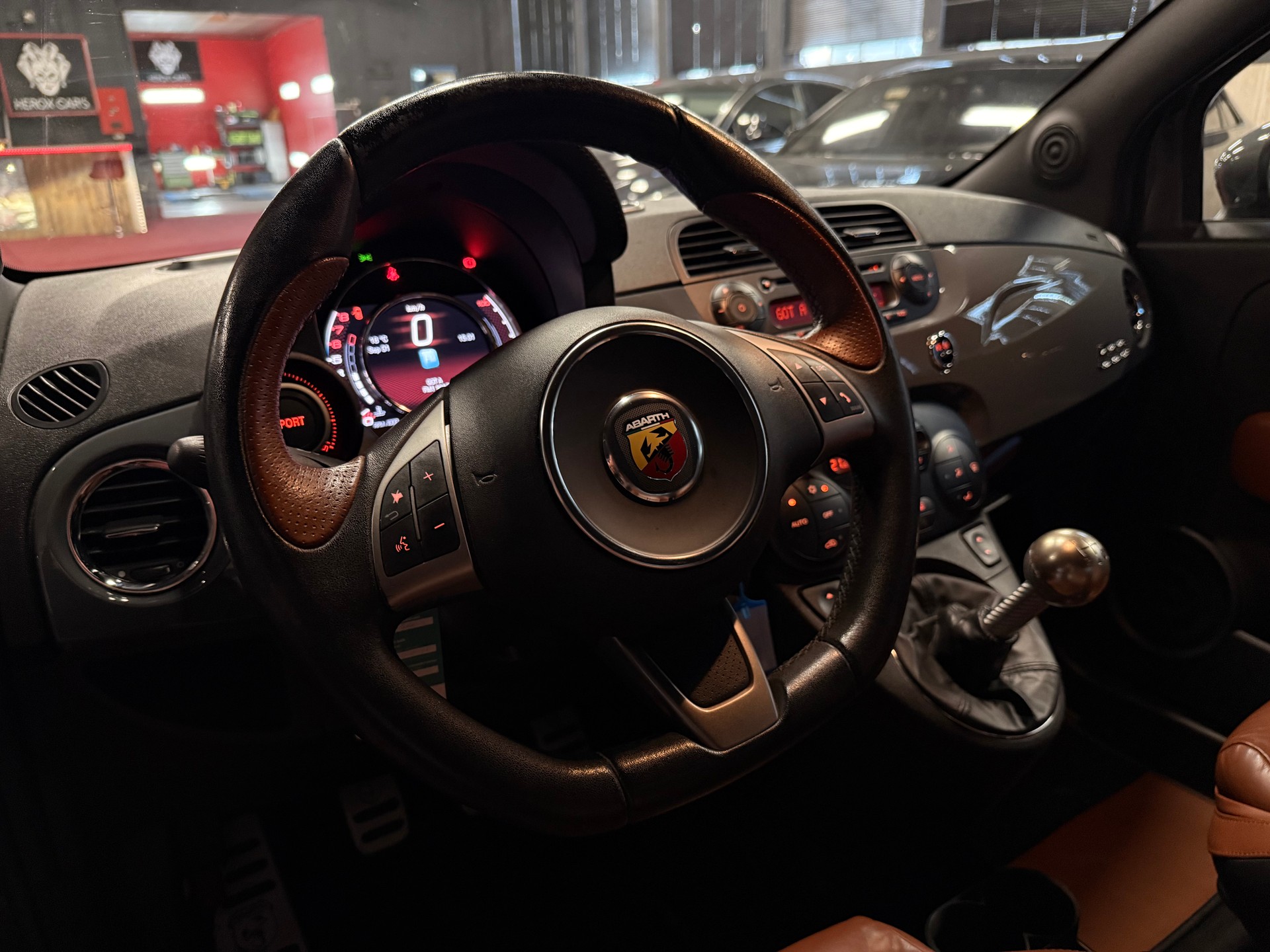 FIAT 595 1.4 16V Turbo Abarth Competizione / ** Frisch ab MFK & Service **-image-12