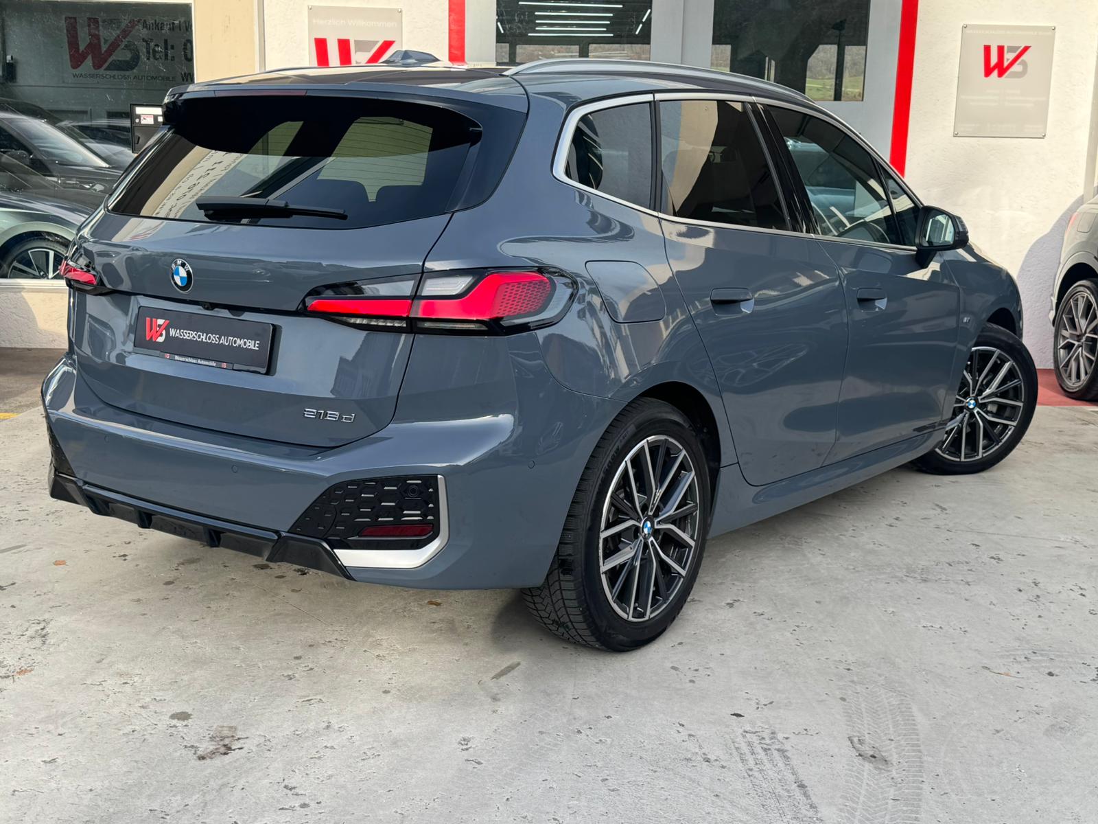 BMW 218d Active Tourer M Sport DKG-showroom-element-3
