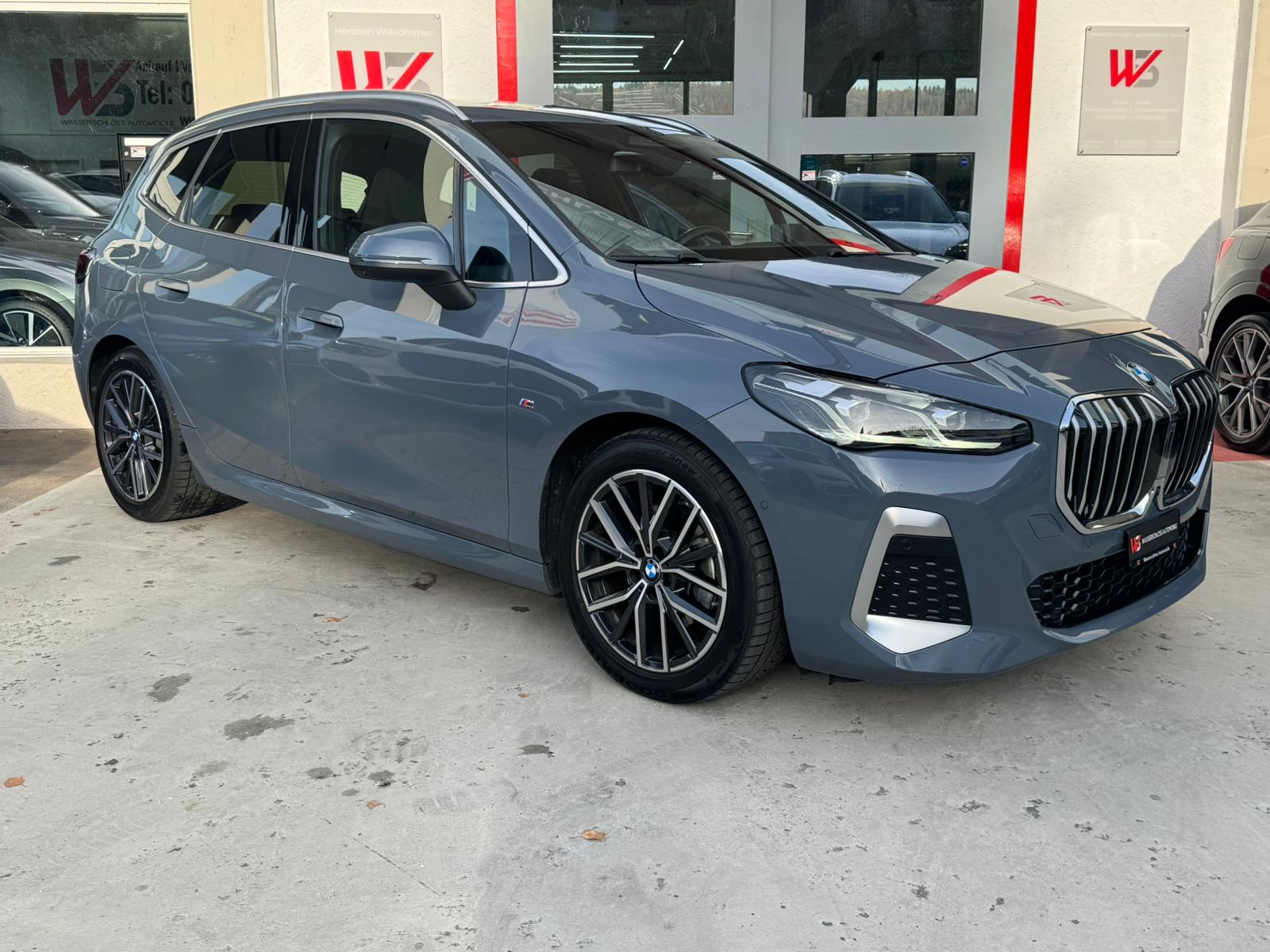 BMW 218d Active Tourer M Sport DKG-showroom-element-1